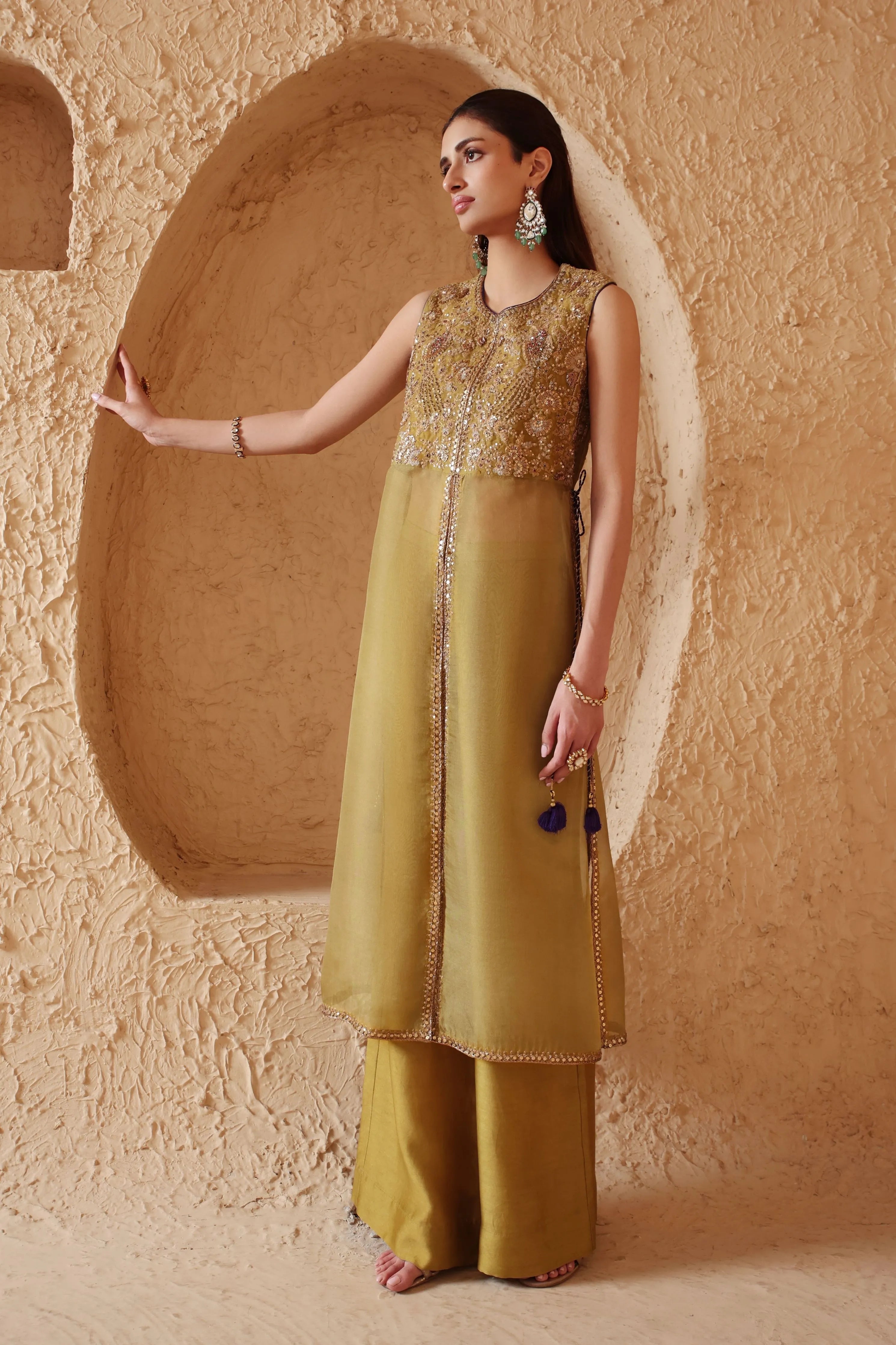 Mehrang Olive Green Tie-up Sleeveless Kurta Set