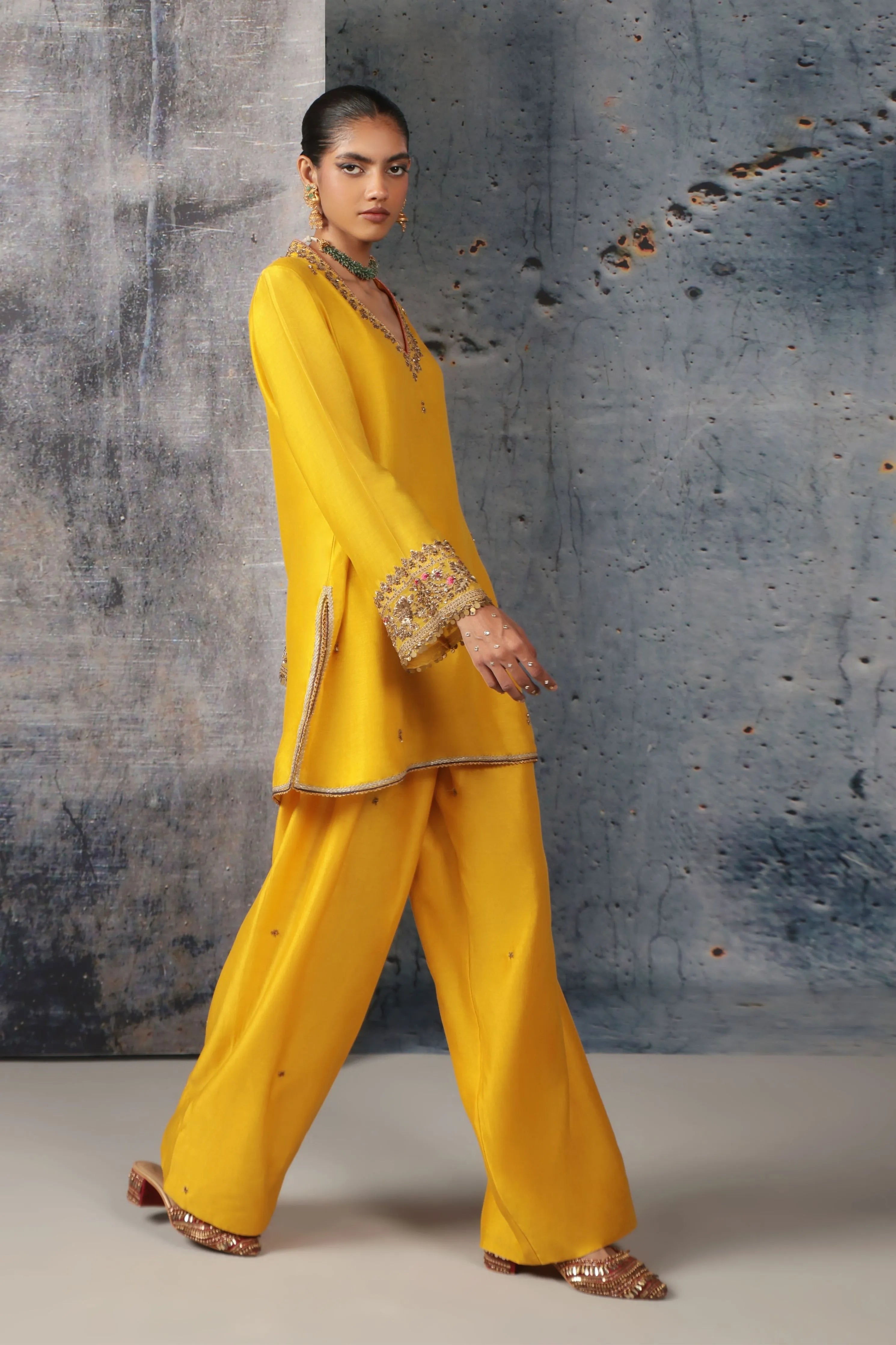 Mehrang Yellow V Neck Short Kurta Set