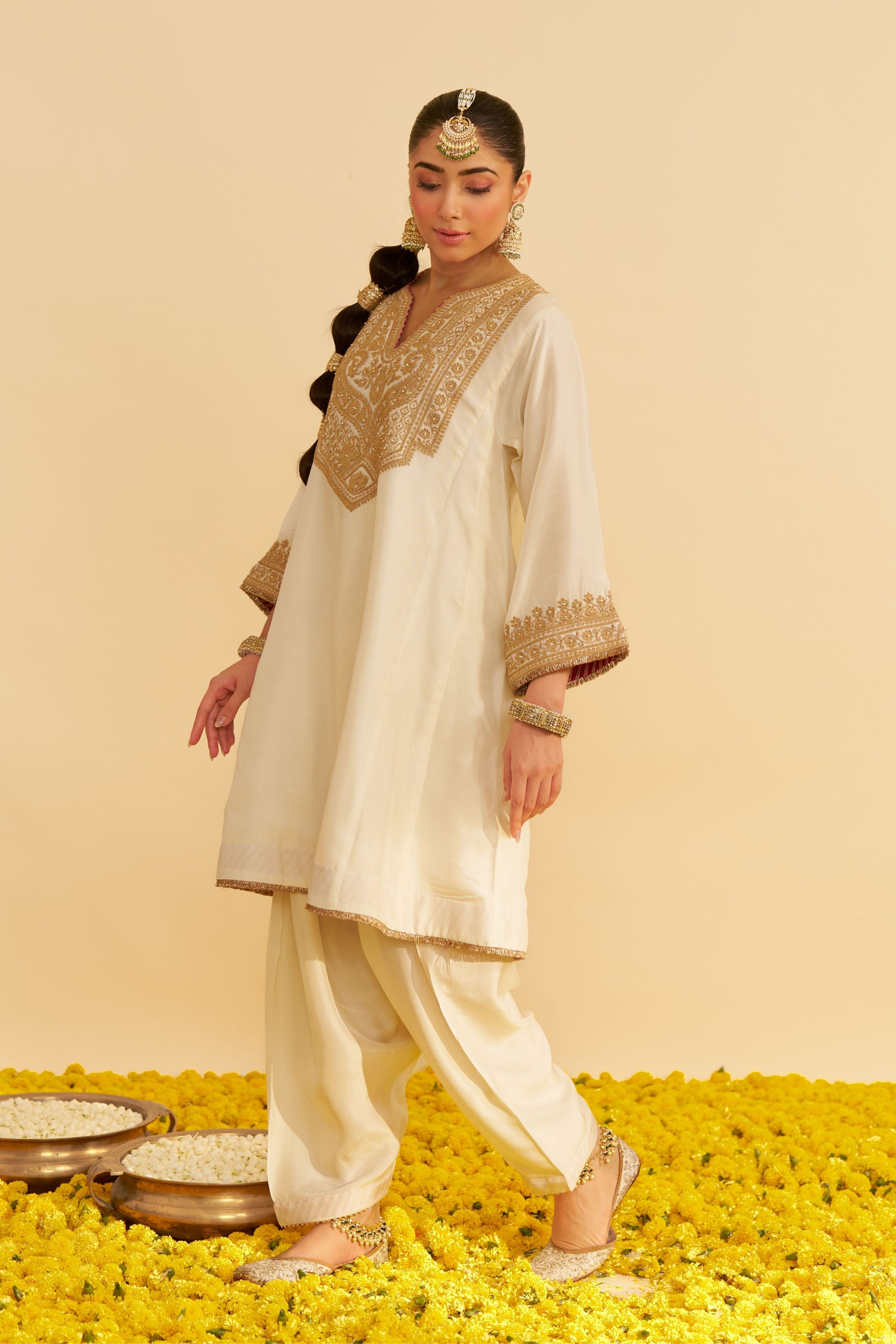 Mehza Short Chauga With Salwar