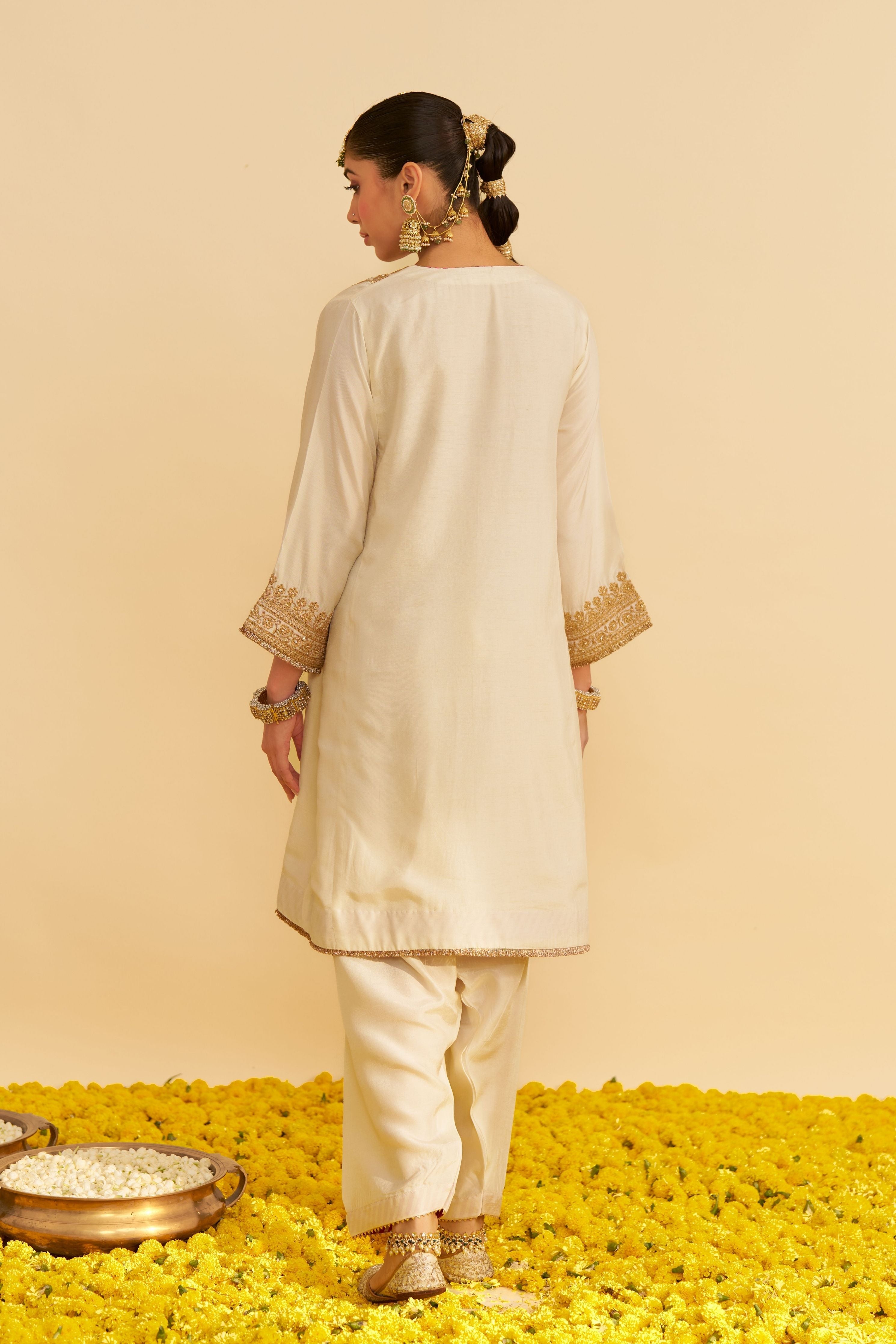Mehza Short Chauga With Salwar