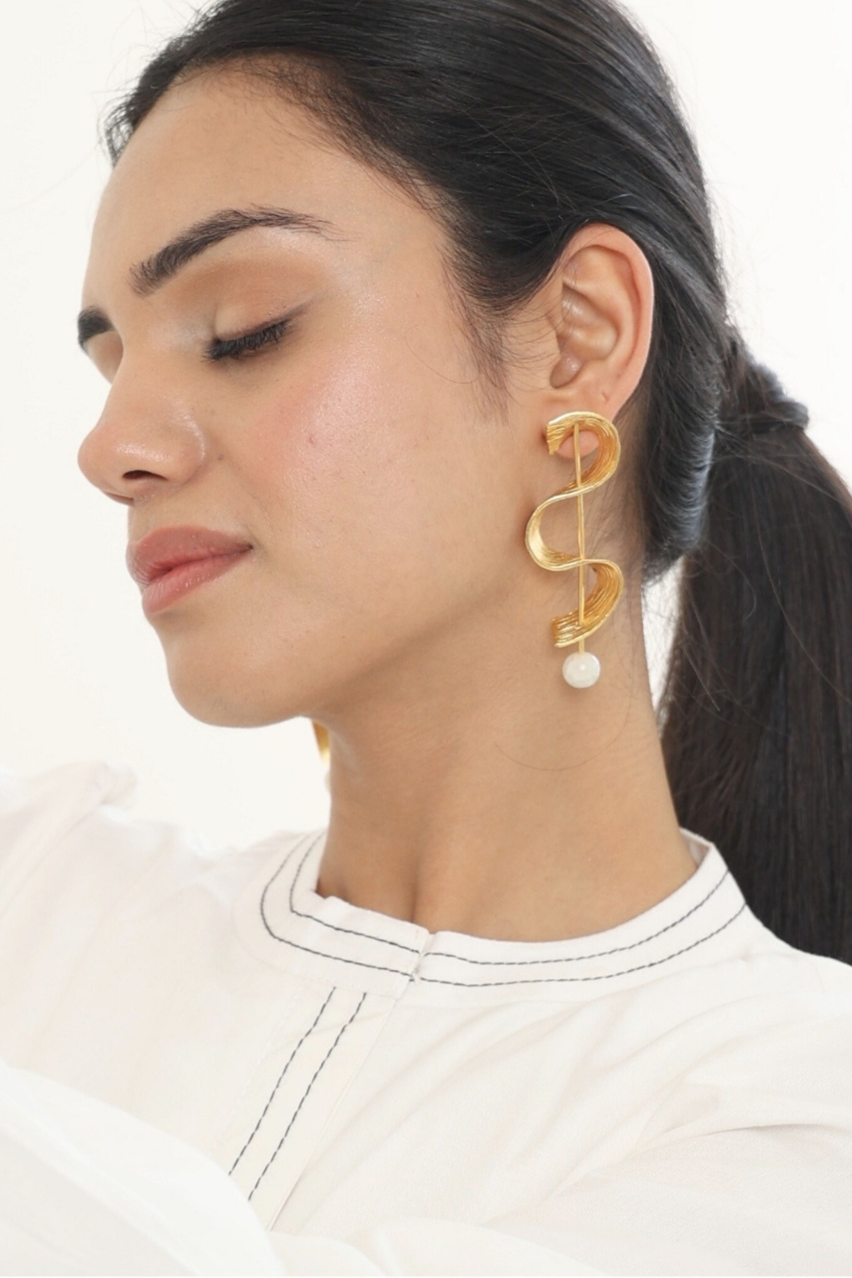 Aarna Earrings