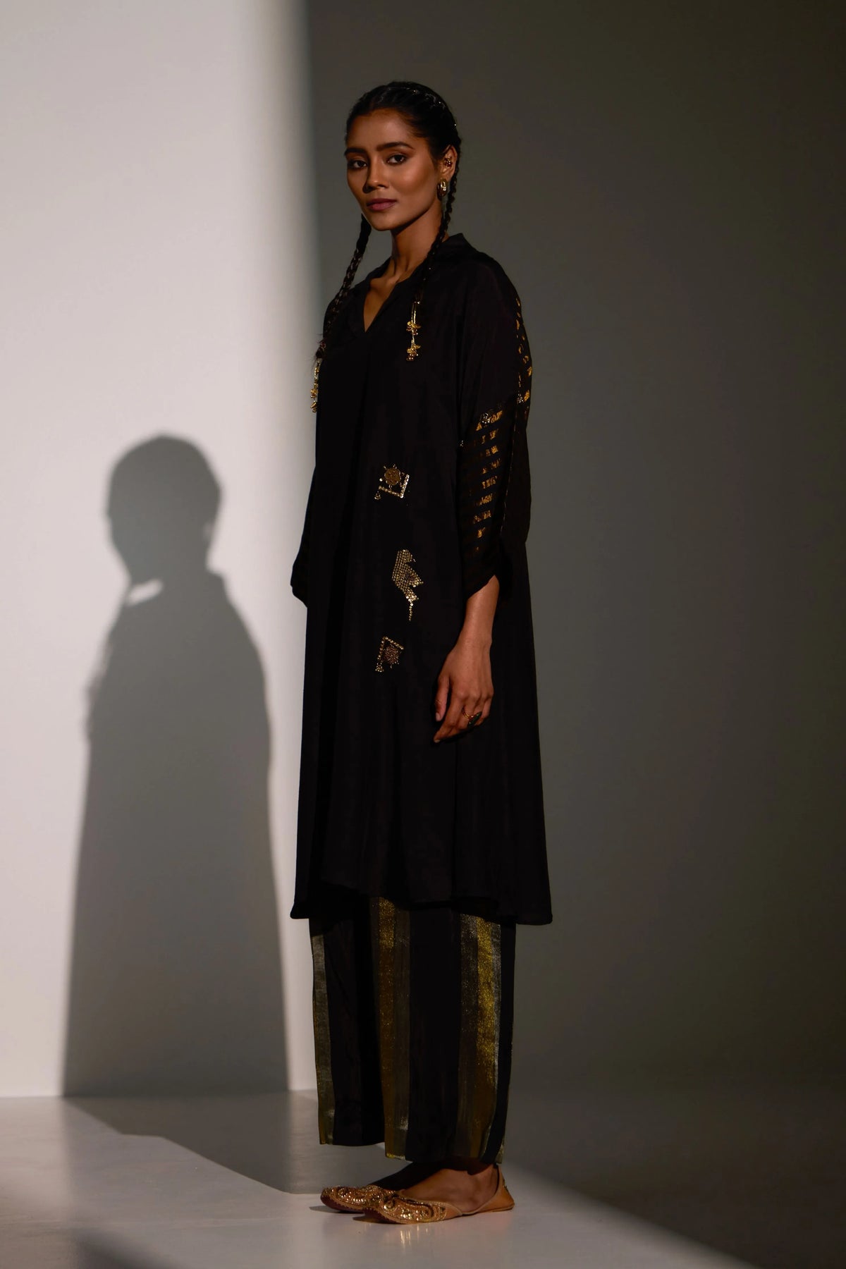 NIHAAR SET - BLACK