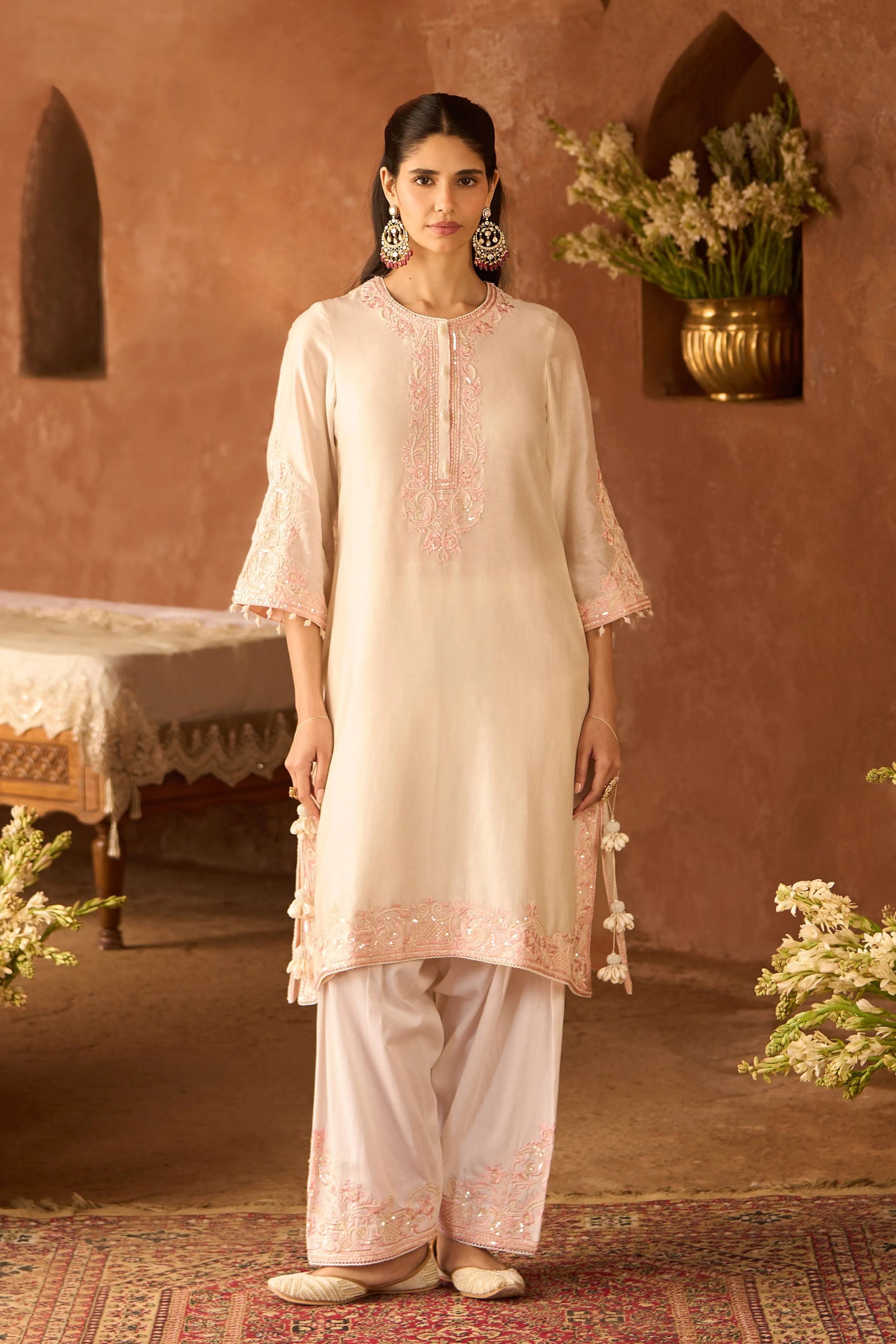 Ruhi Daisy Ivory & Pink Short Kurta Set