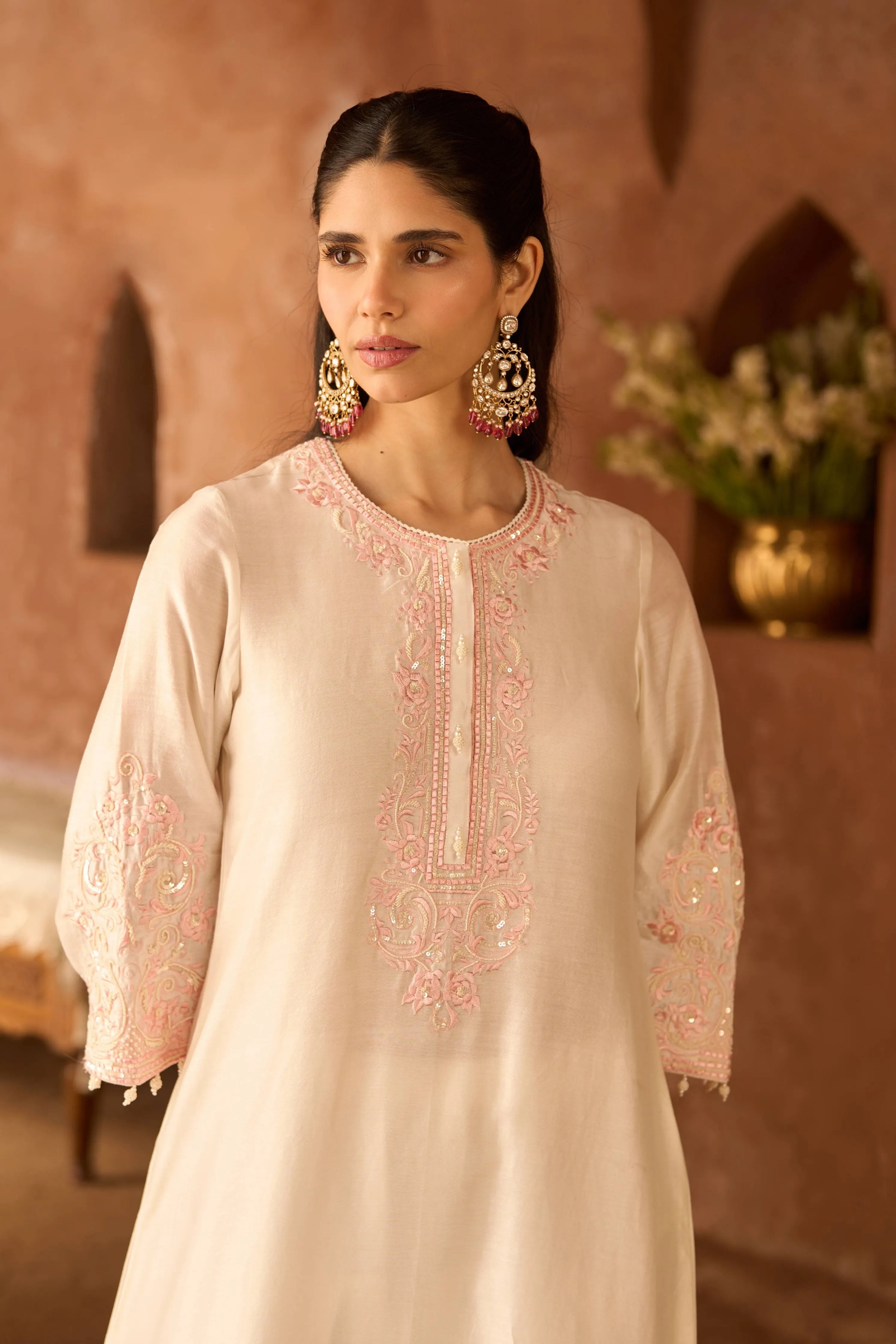 Ruhi Daisy Ivory & Pink Short Kurta Set