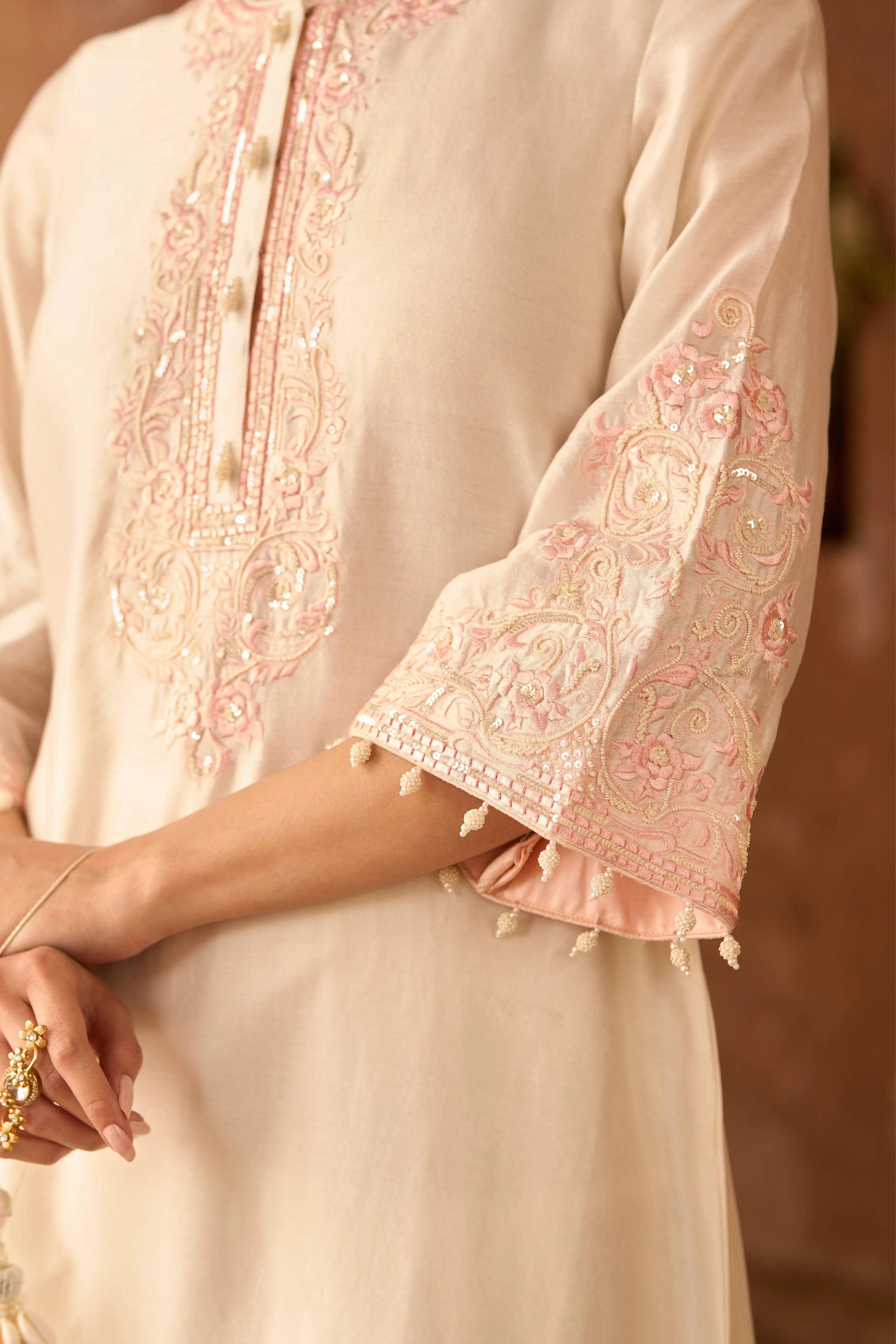 Ruhi Daisy Ivory & Pink Short Kurta Set