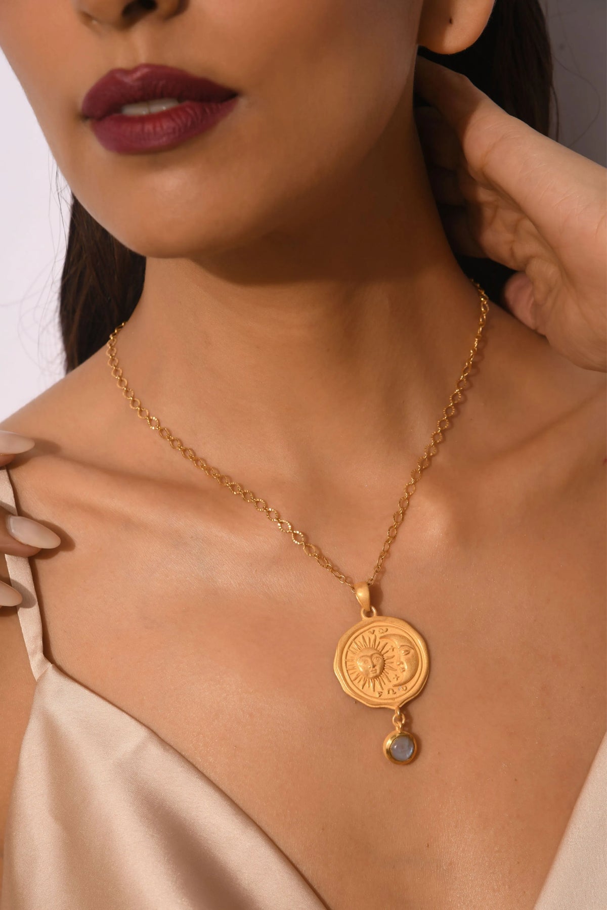 Soluna Necklace