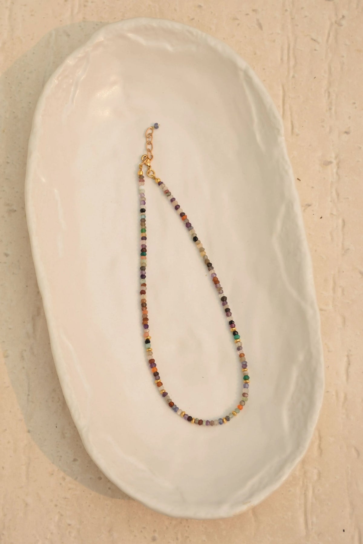 Iris Choker