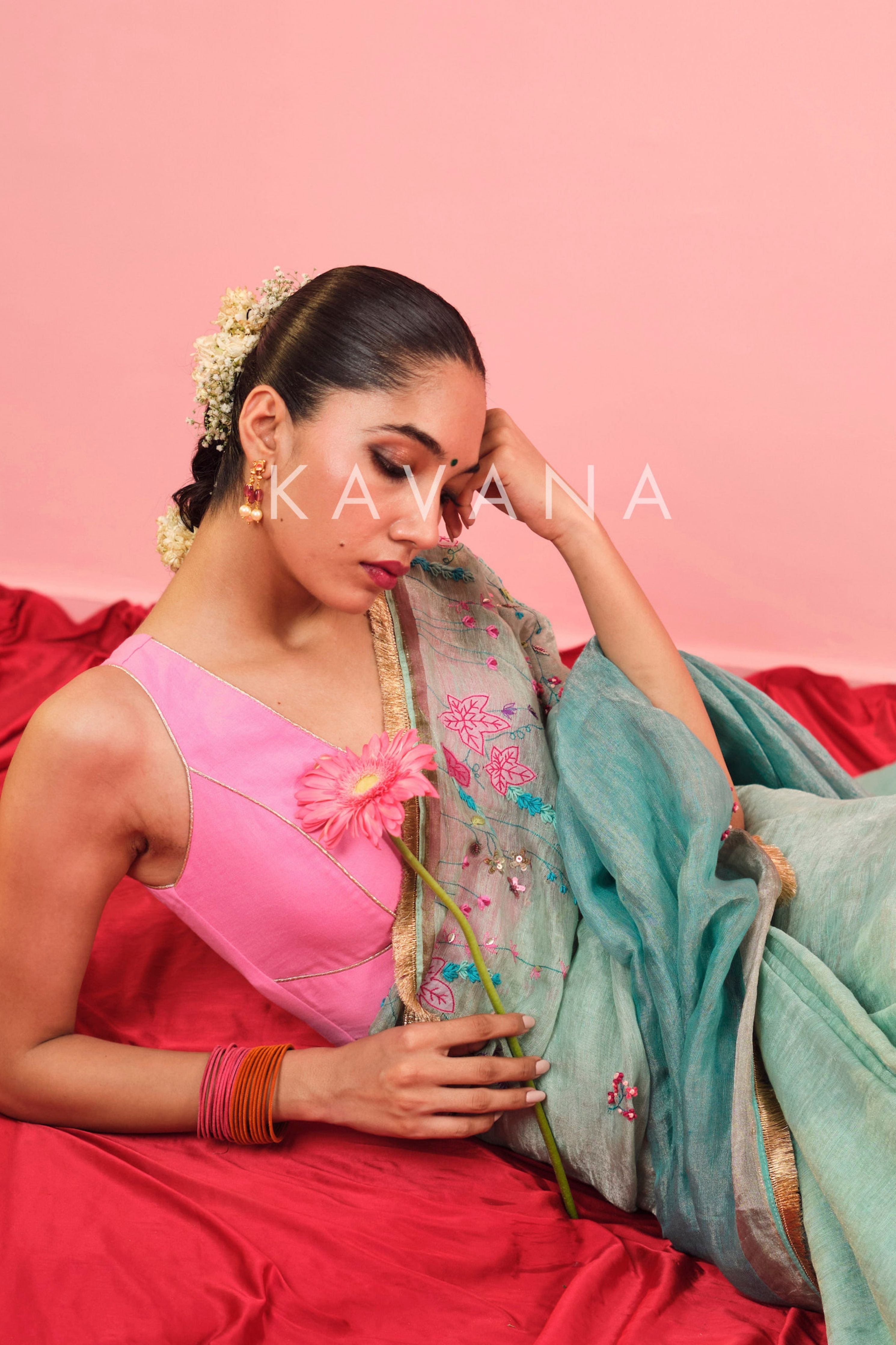 Neela Aangan Tissue Sari