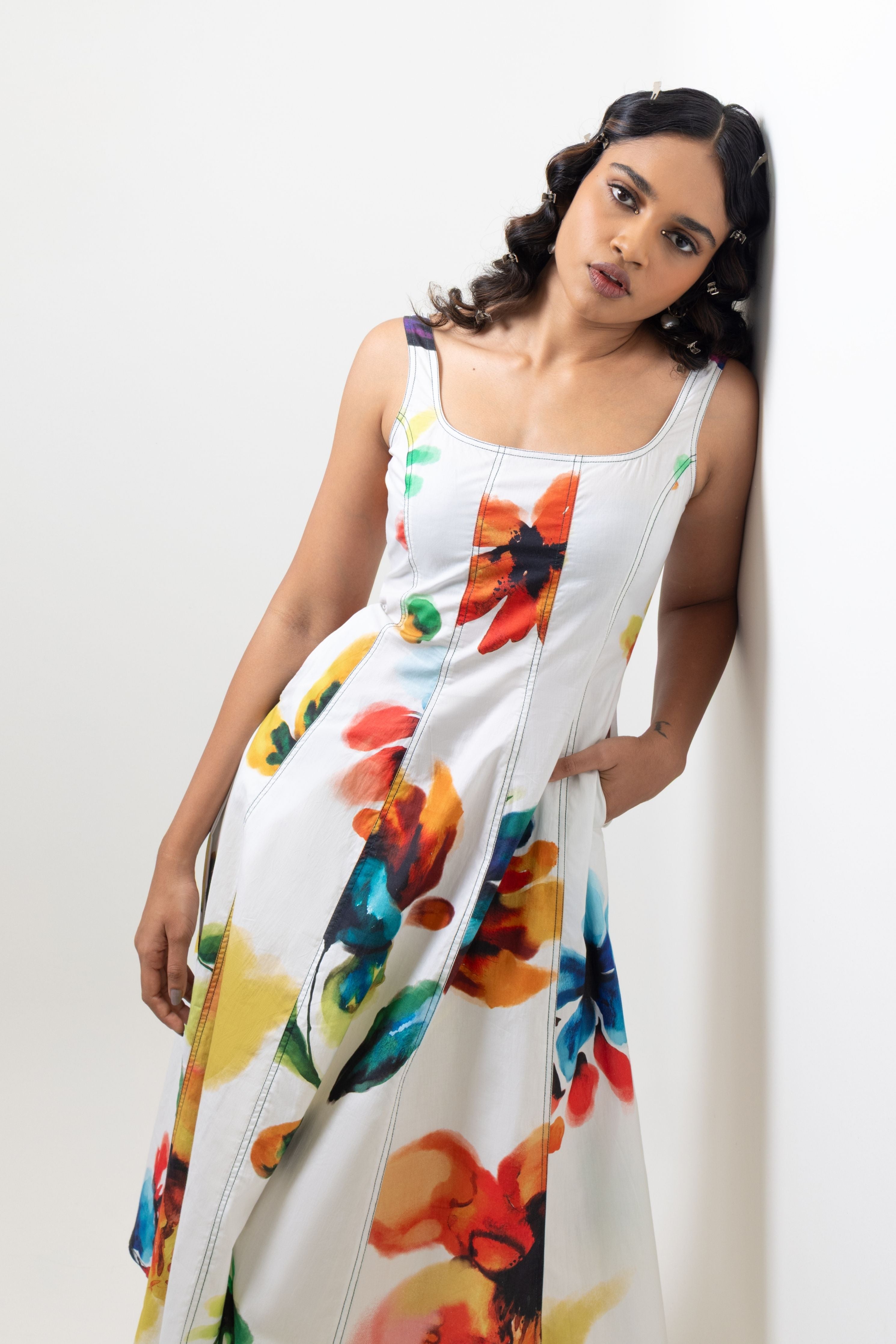 Elegant Midnight Bloom Sleeveless Dress