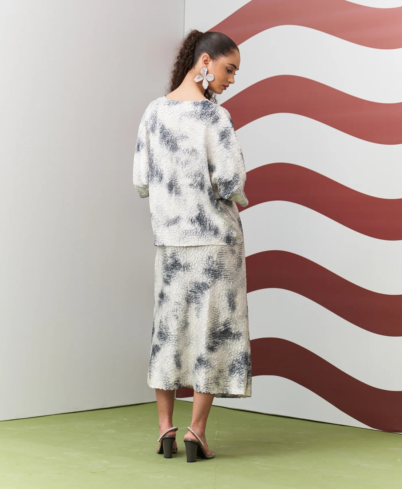 GREY ANTONIA SKIRT SET