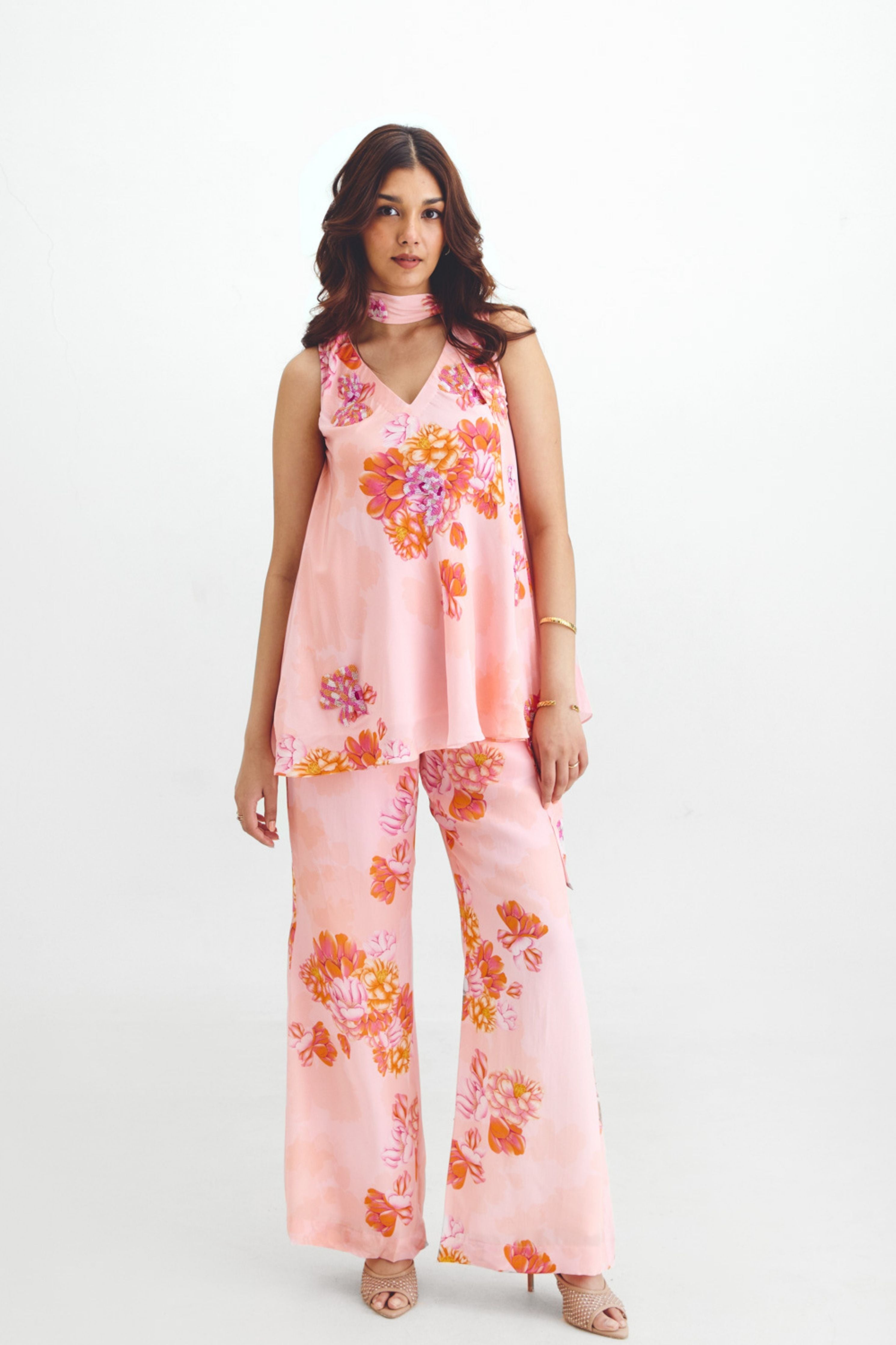 Flared Top  Retro Pant Set In Kyra