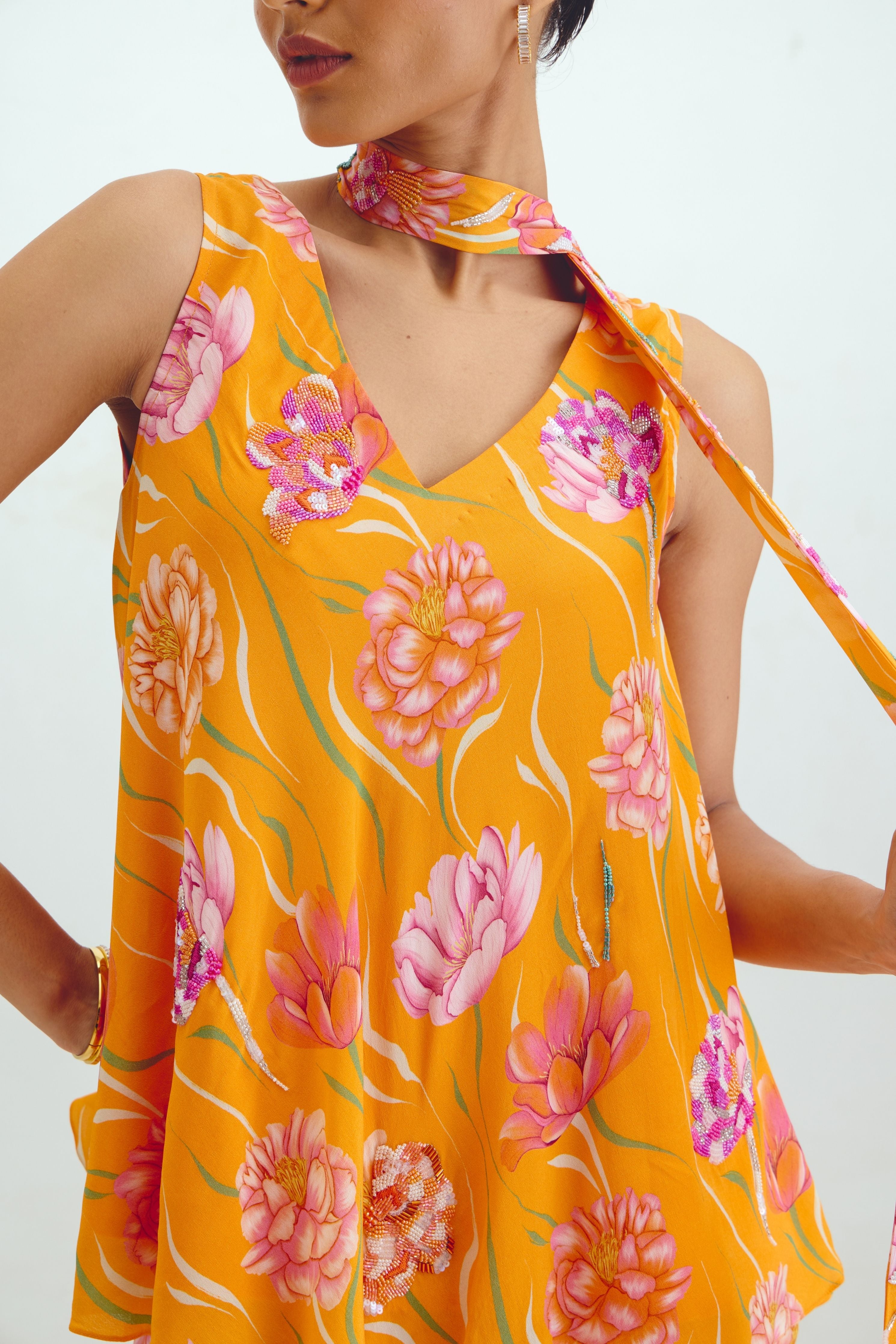 Flared Top  Retro Pant Set In Avya