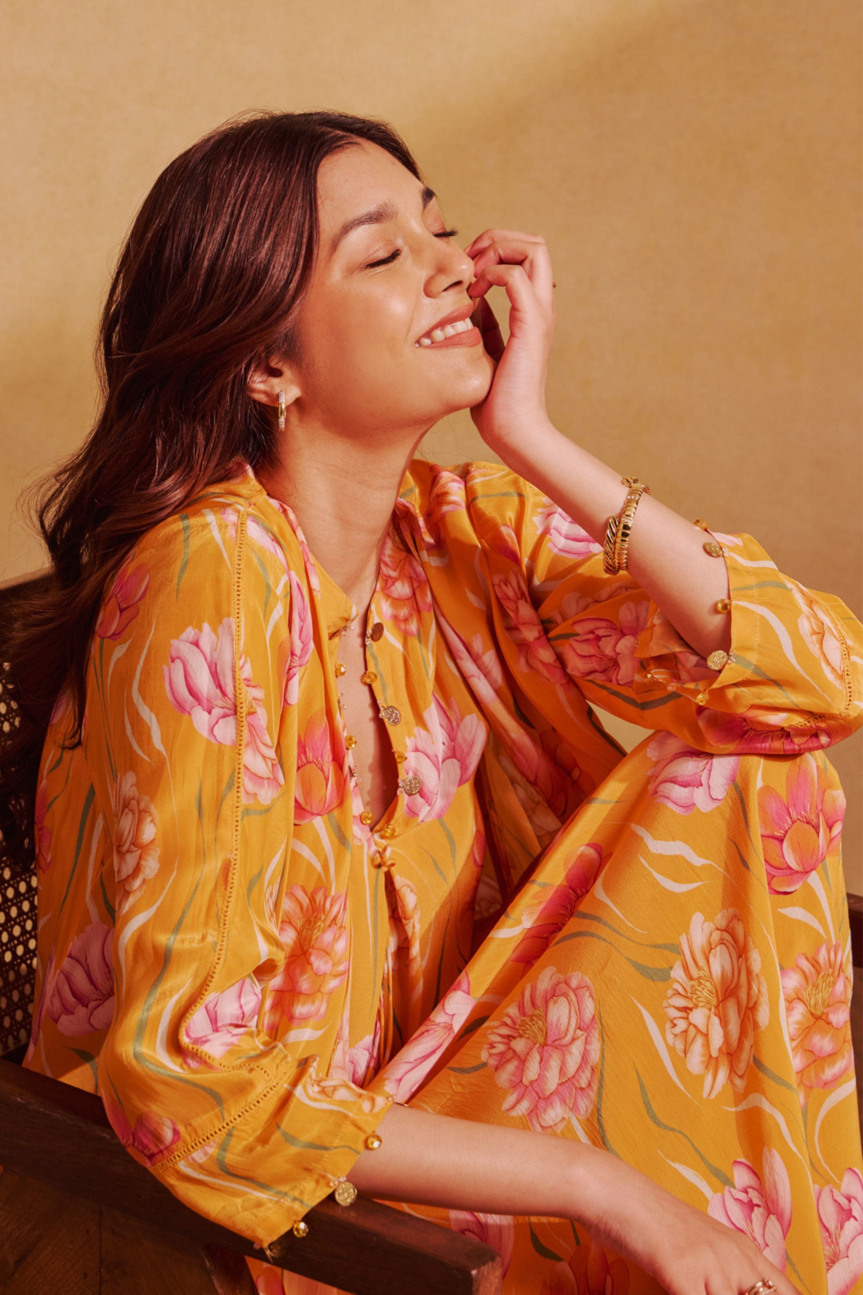 Box Pleated Tunic  Asymmetrical Cape Set In Avya