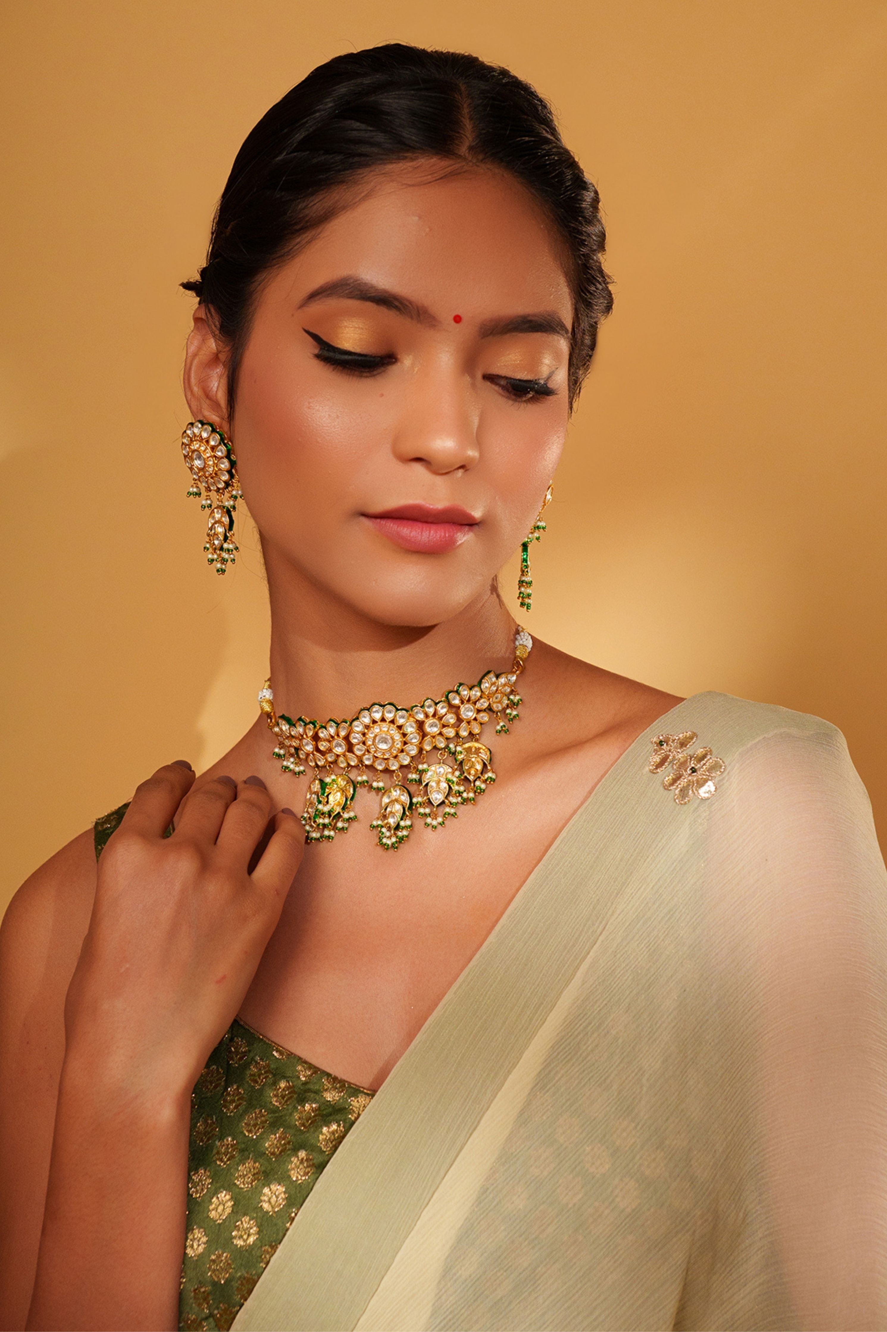 Petit And Elegant Kundan Polki Choker Set
