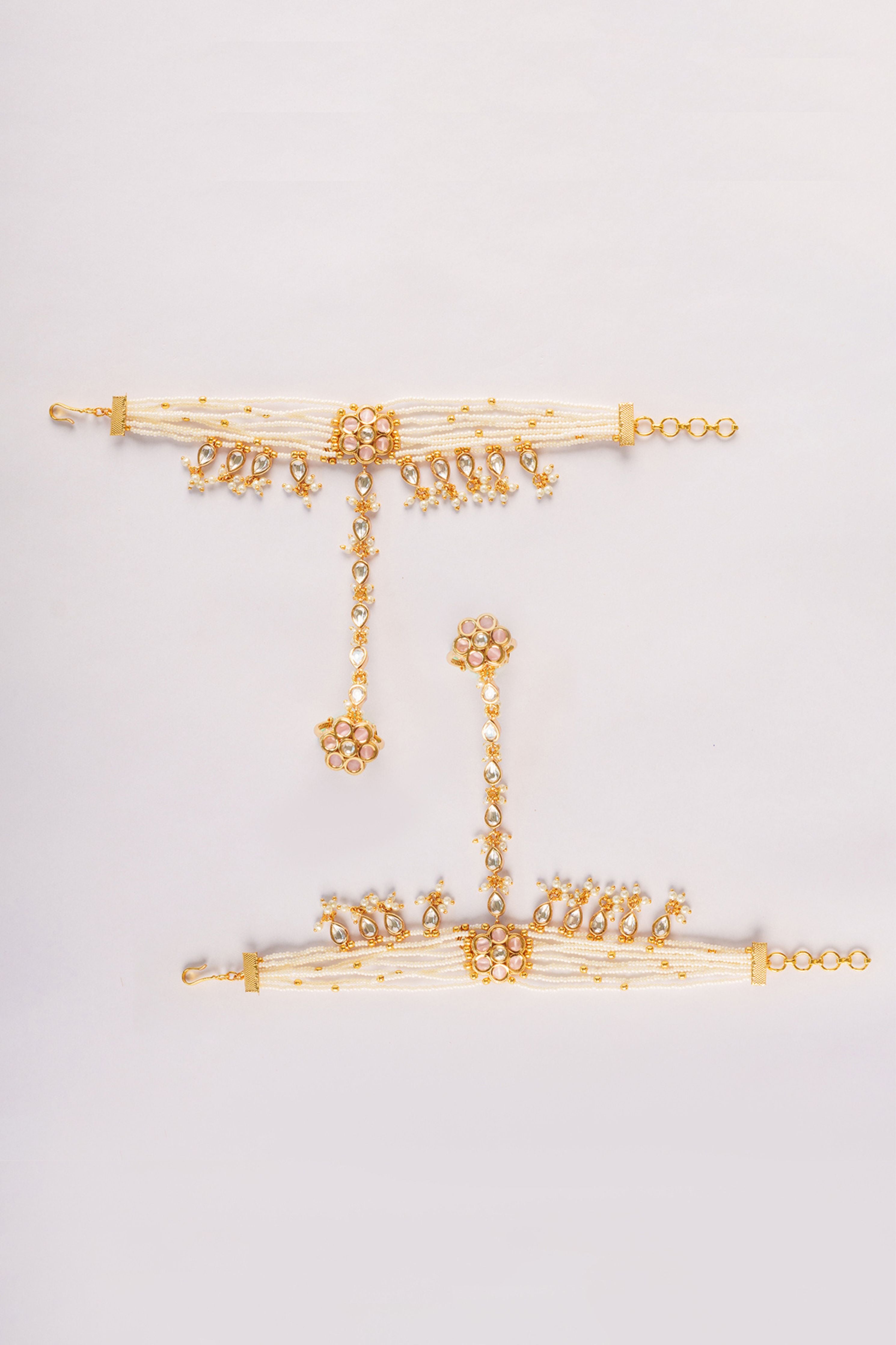 Pink Elegant And Stylish Pair Of Kundan Haathphools