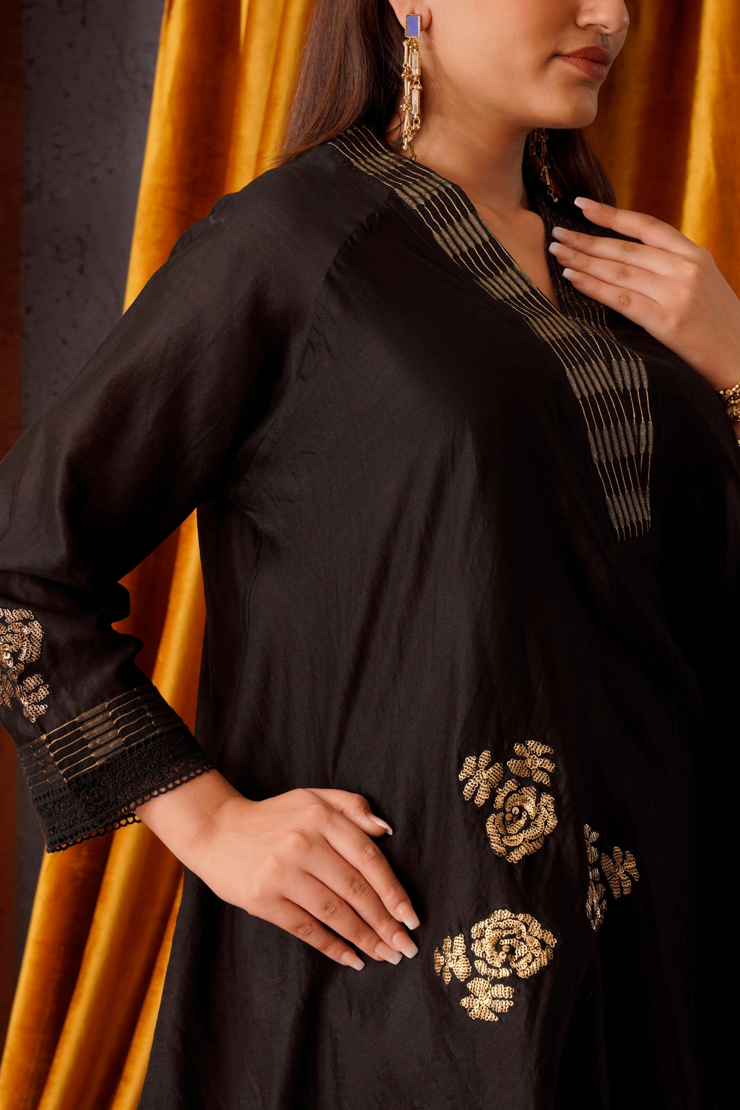 Flower Patch Embroidered Asymmetric Tunic Set