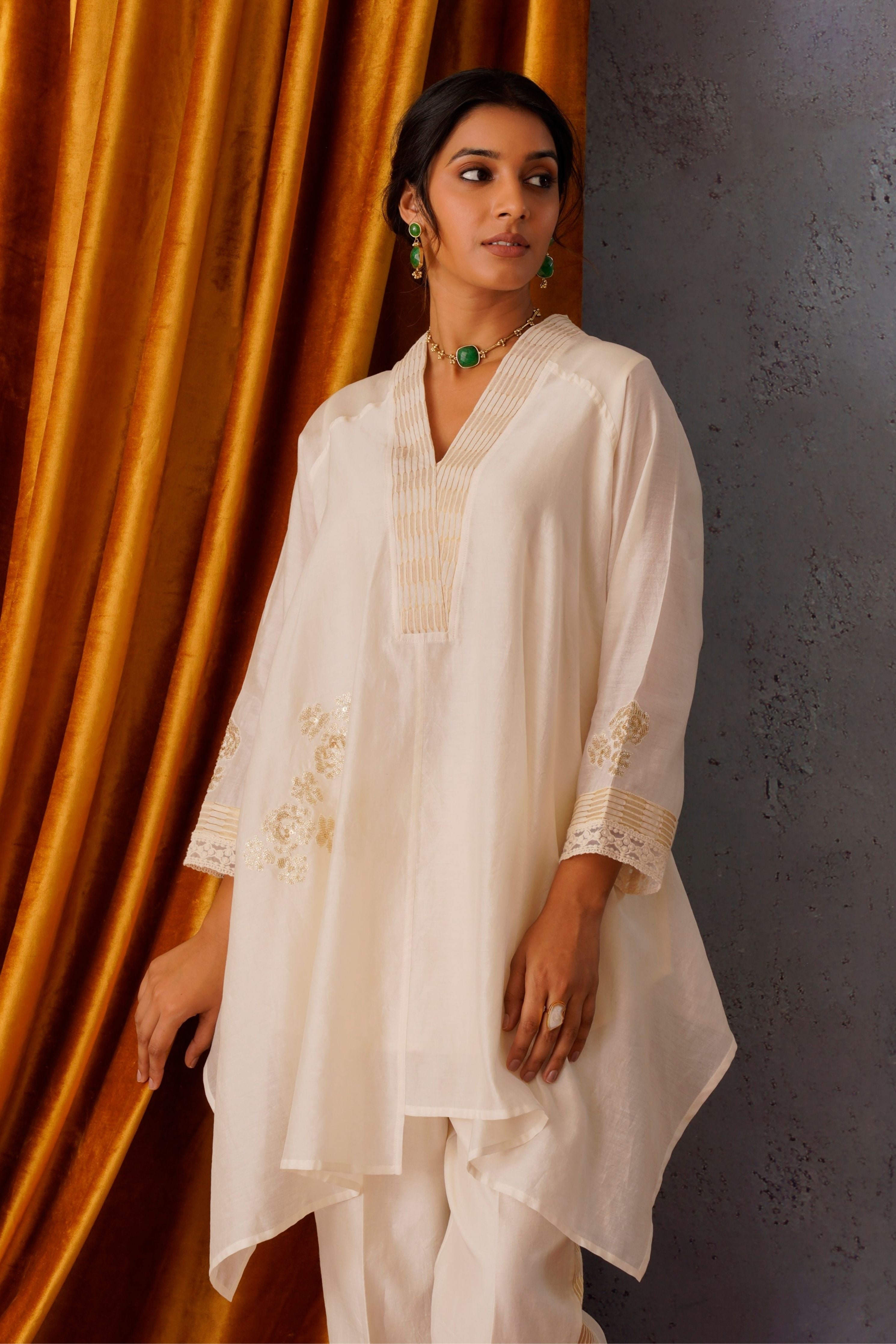Sequin Flower Patch Embroidered Asymmetric Tunic Set