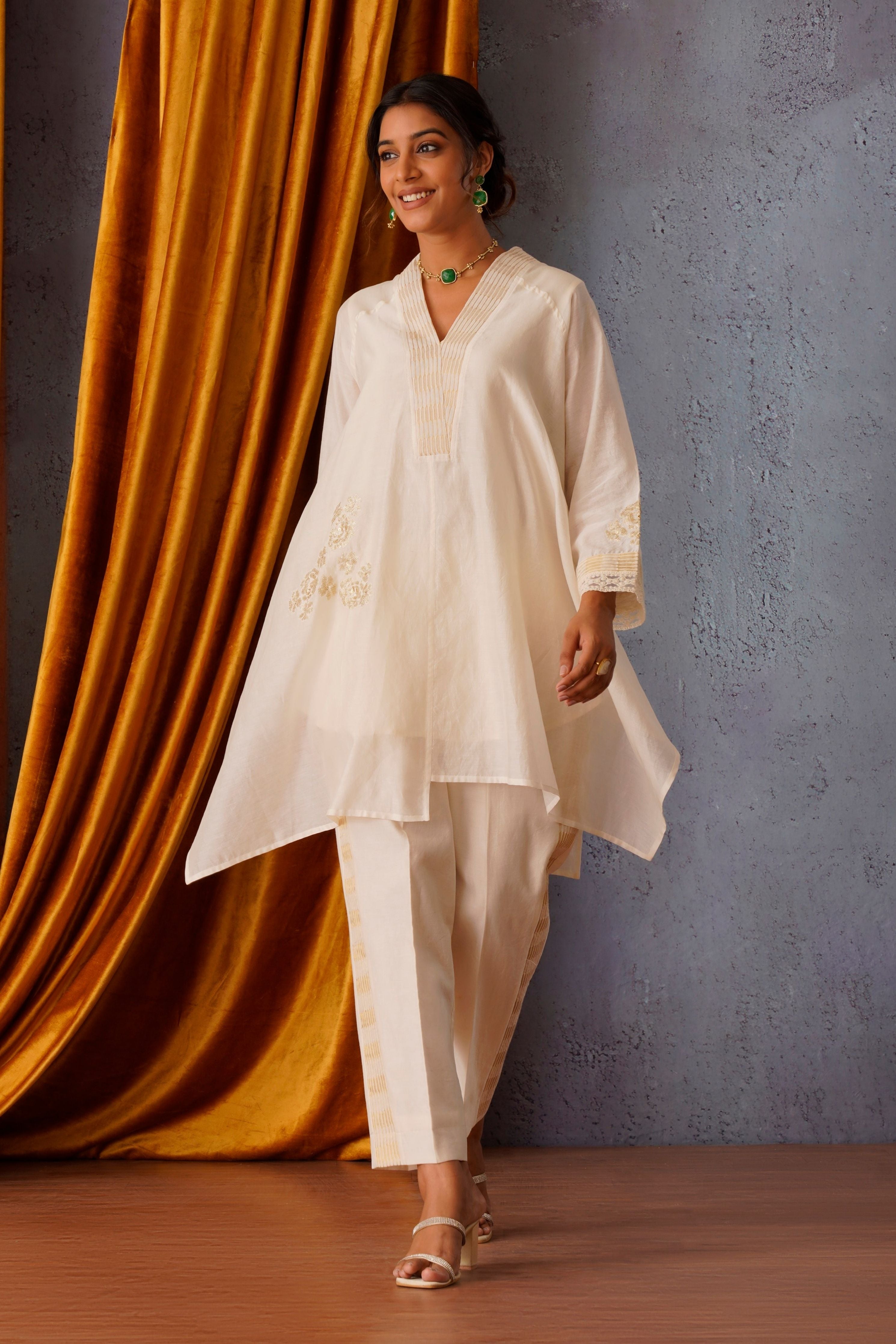 Sequin Flower Patch Embroidered Asymmetric Tunic Set