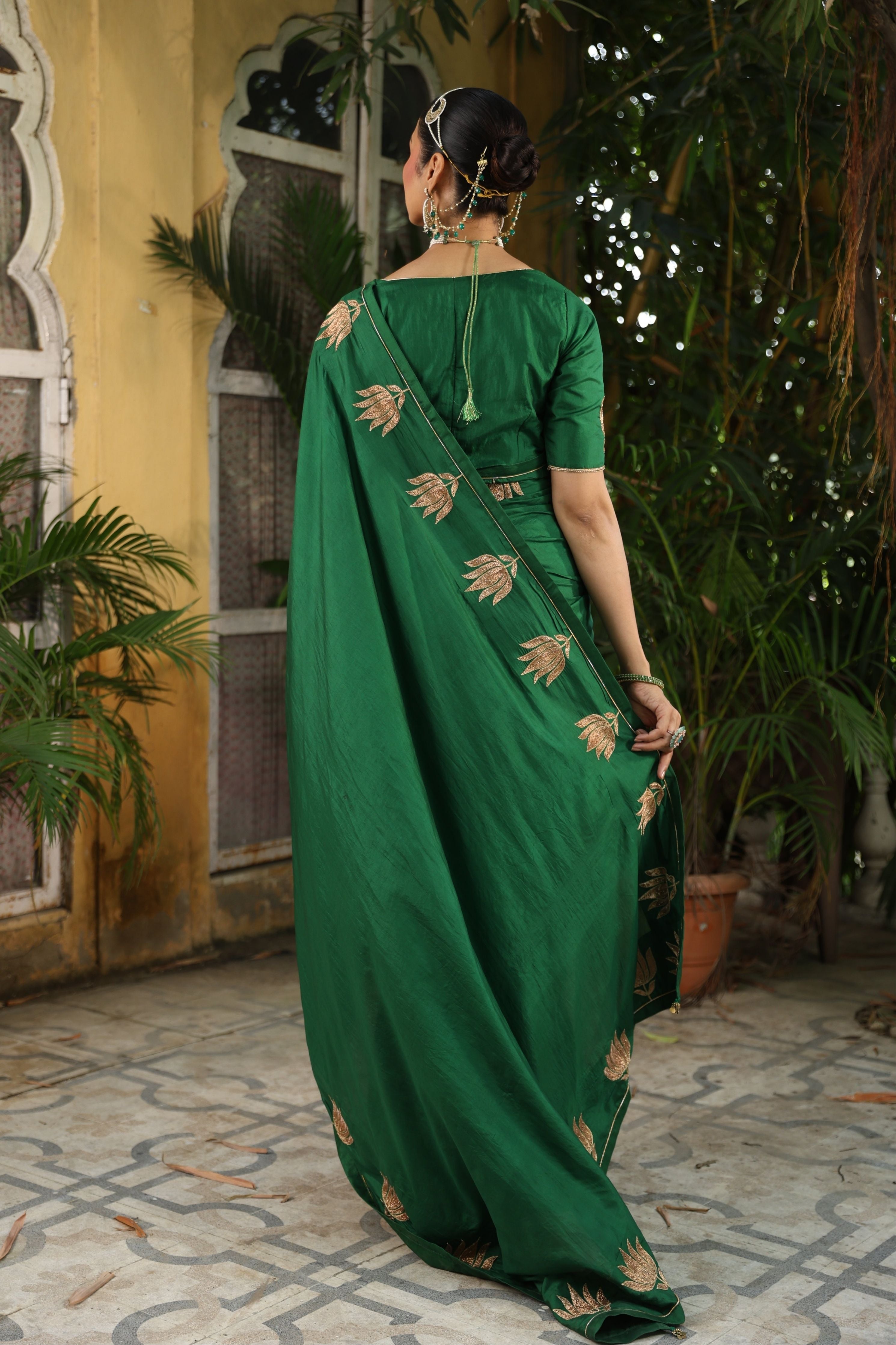 Green Saree With Blouse