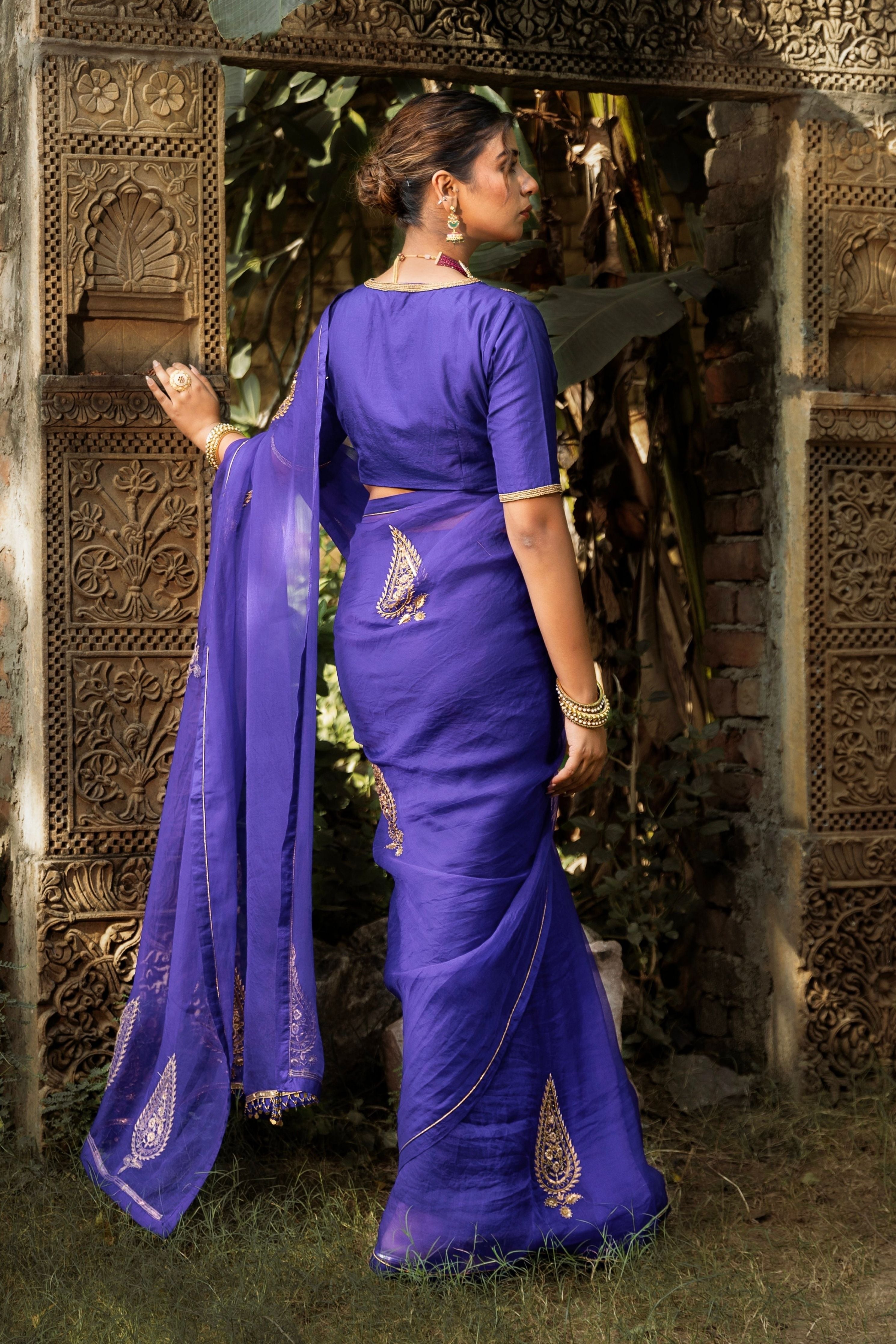 Jamuni Neel Saree With Blouse