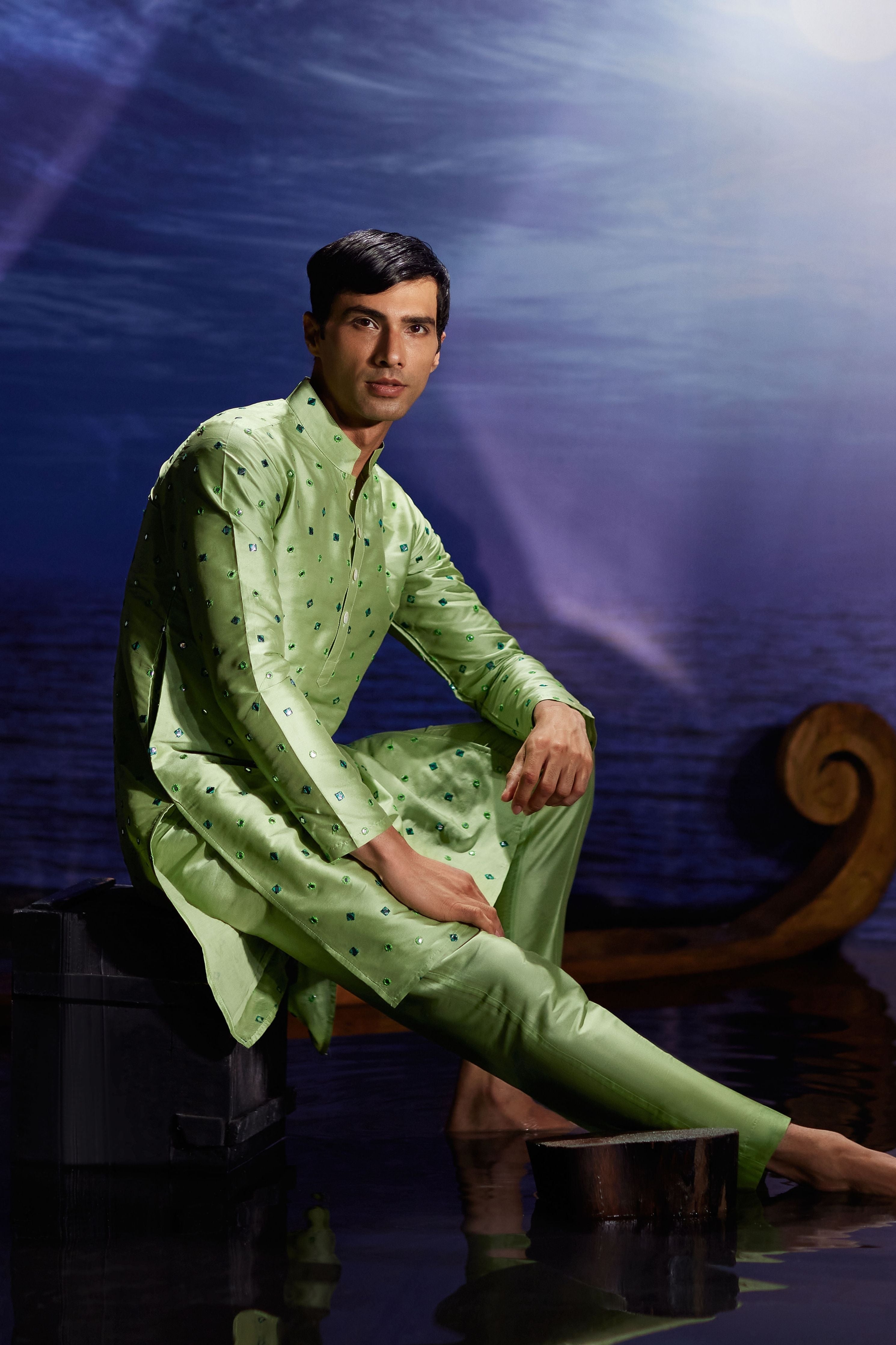 Gehriyan Miror Silk Kurta Set