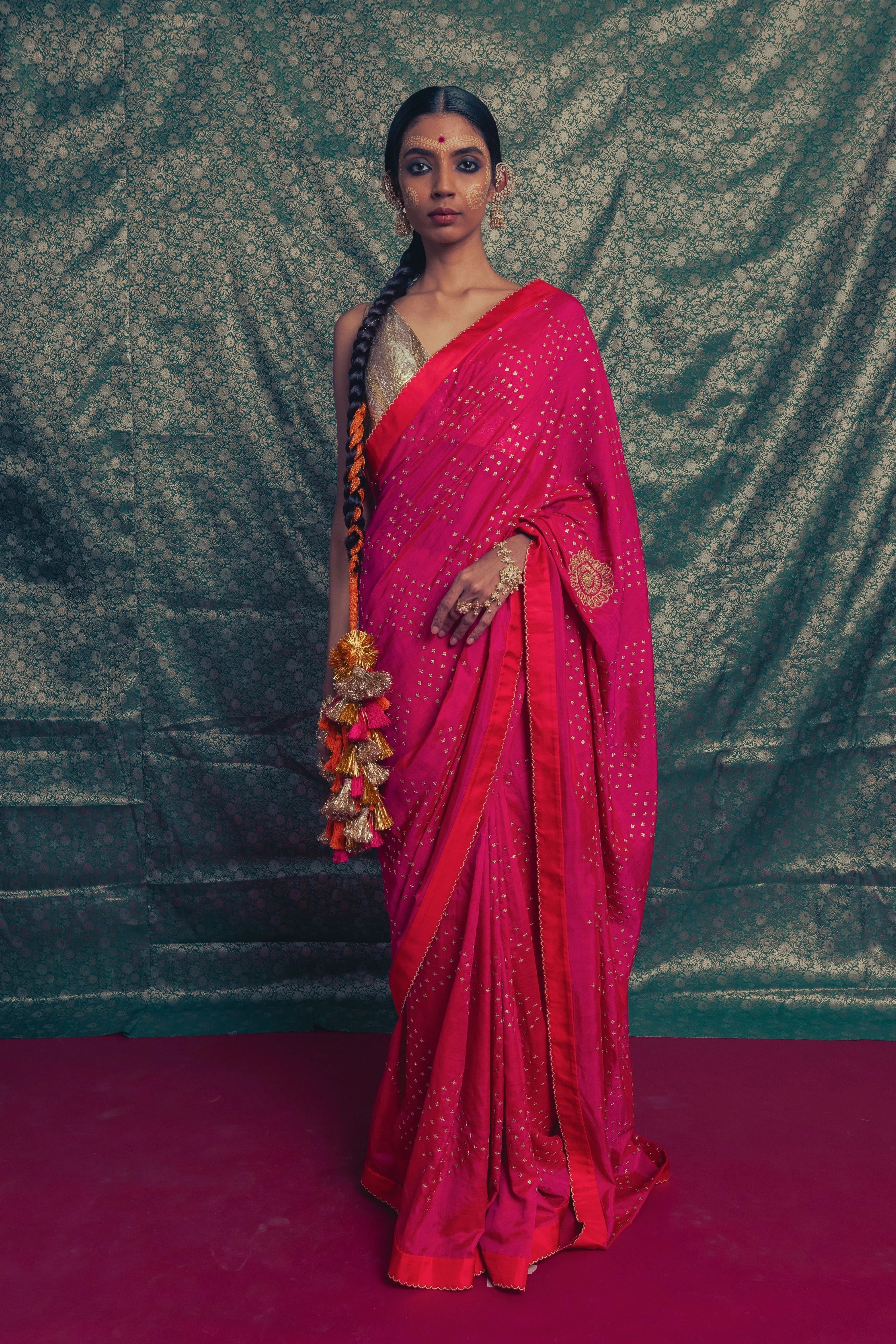 Gulabi Taara Saree & Blouse
