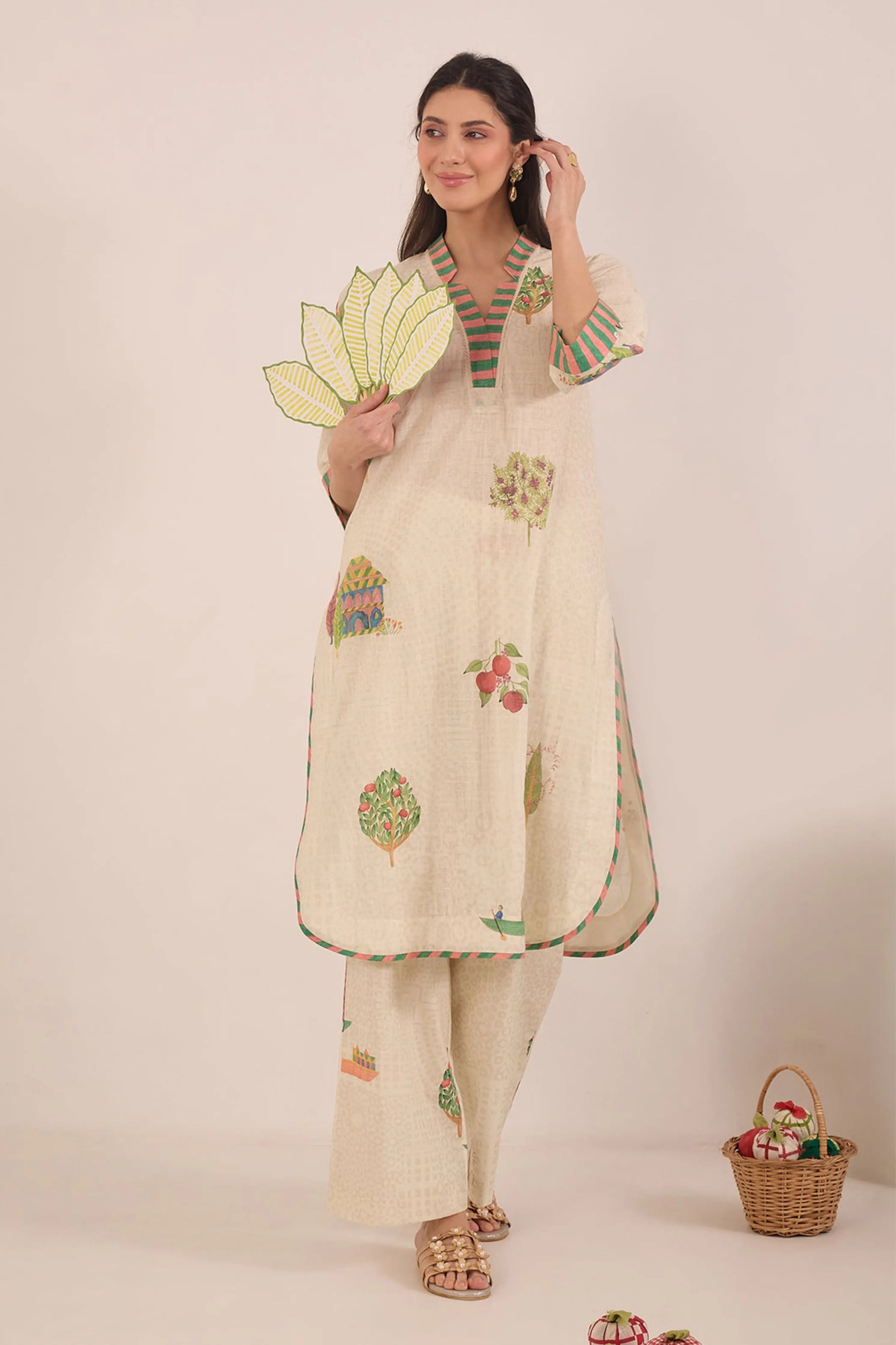 Gulposh V-Neck Co-Ord Set