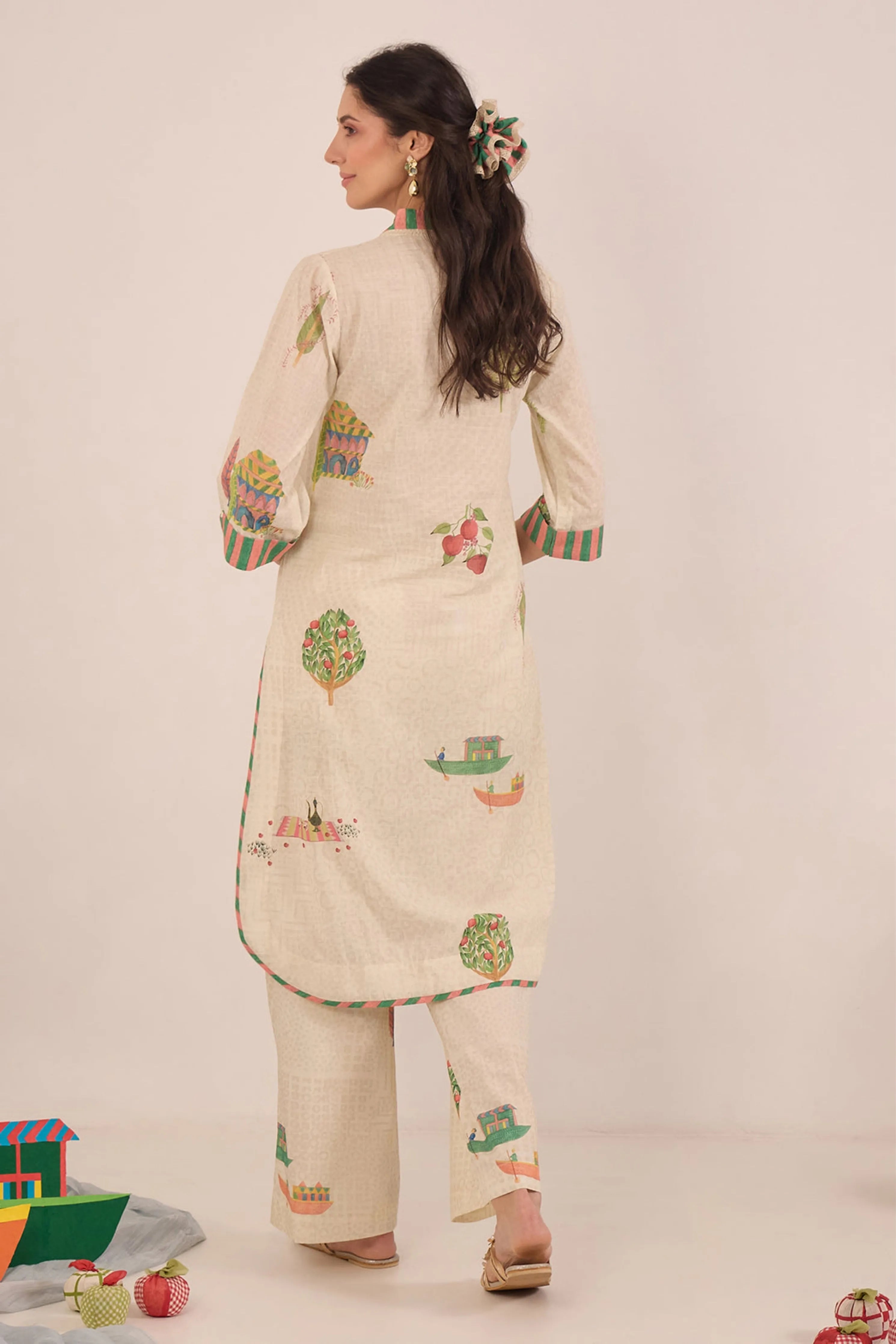 Gulposh V-Neck Co-Ord Set