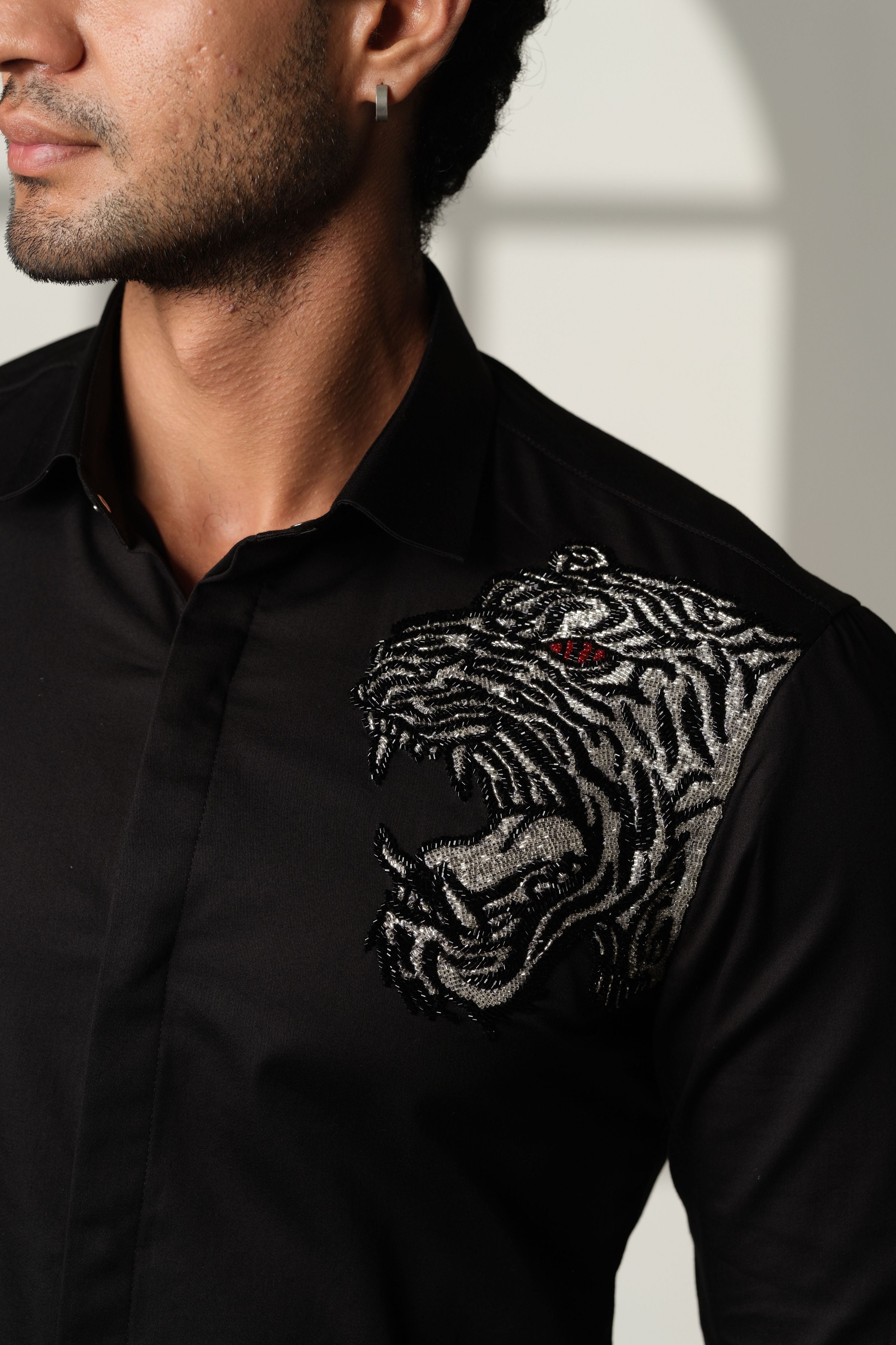 Black Shirt With Tiger Roar On The Edge