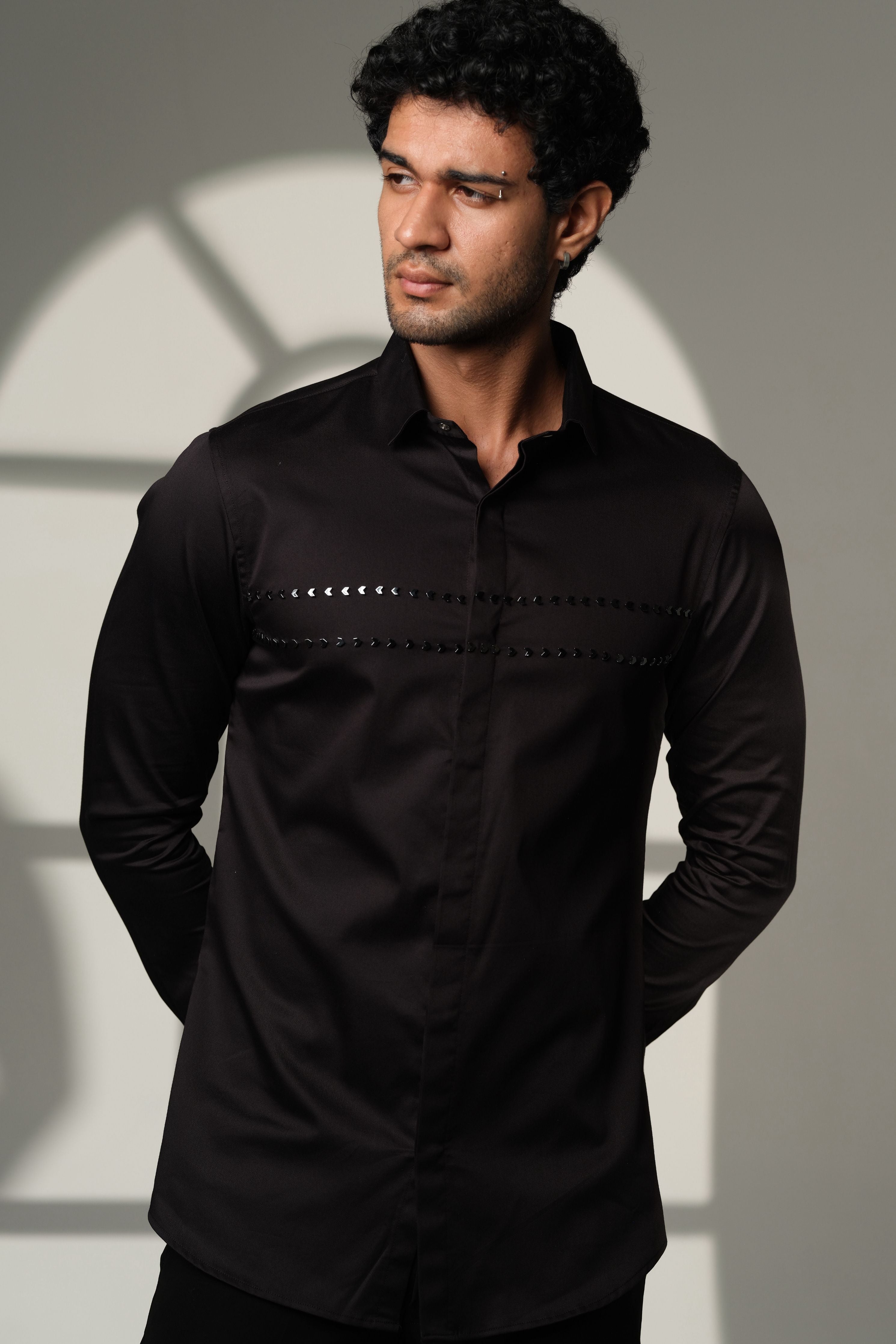 Black Shirt With Double Parallel Arrow Embroidery