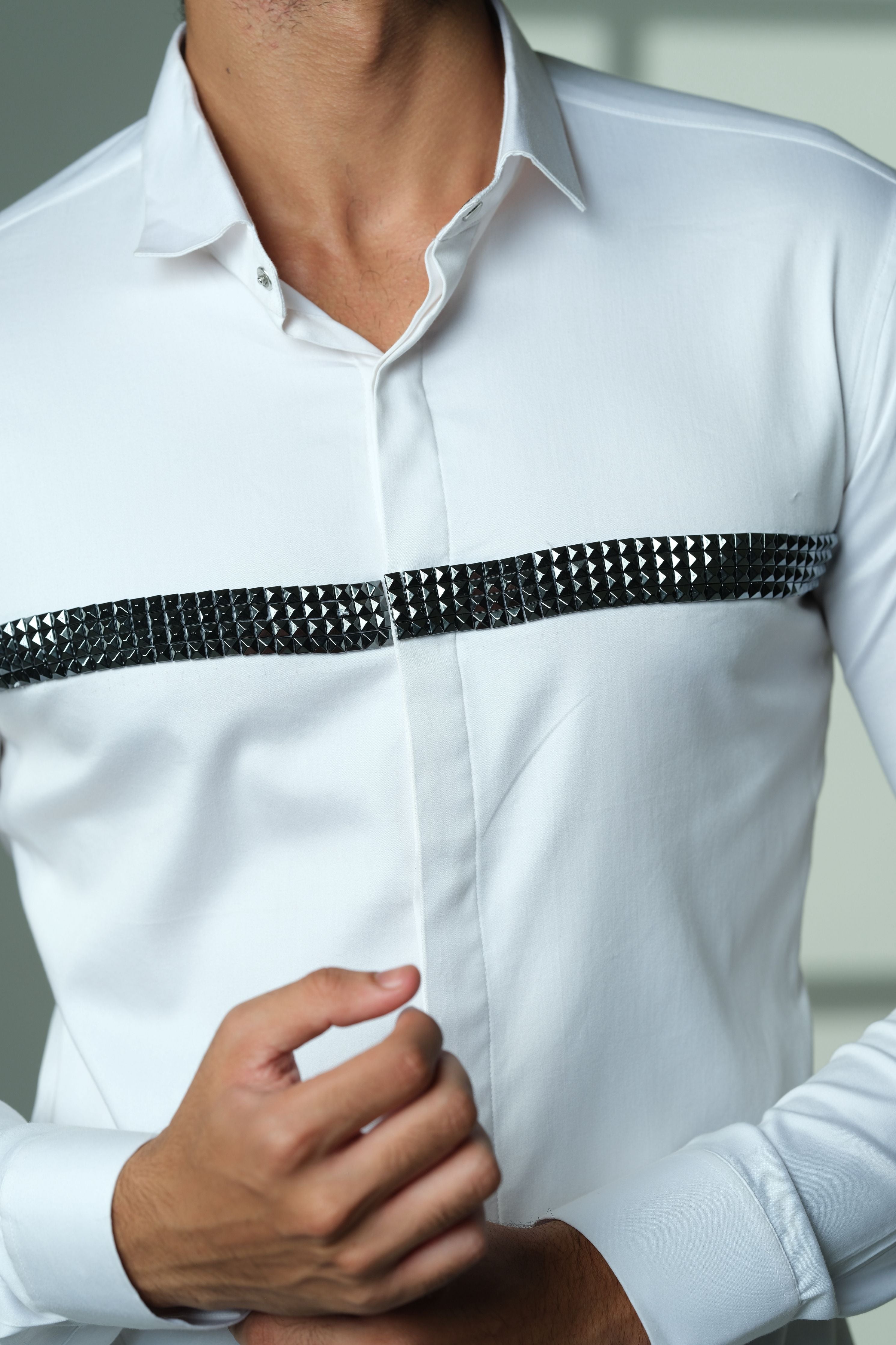 White Shirt With Quad Pyramid Lines On Chest