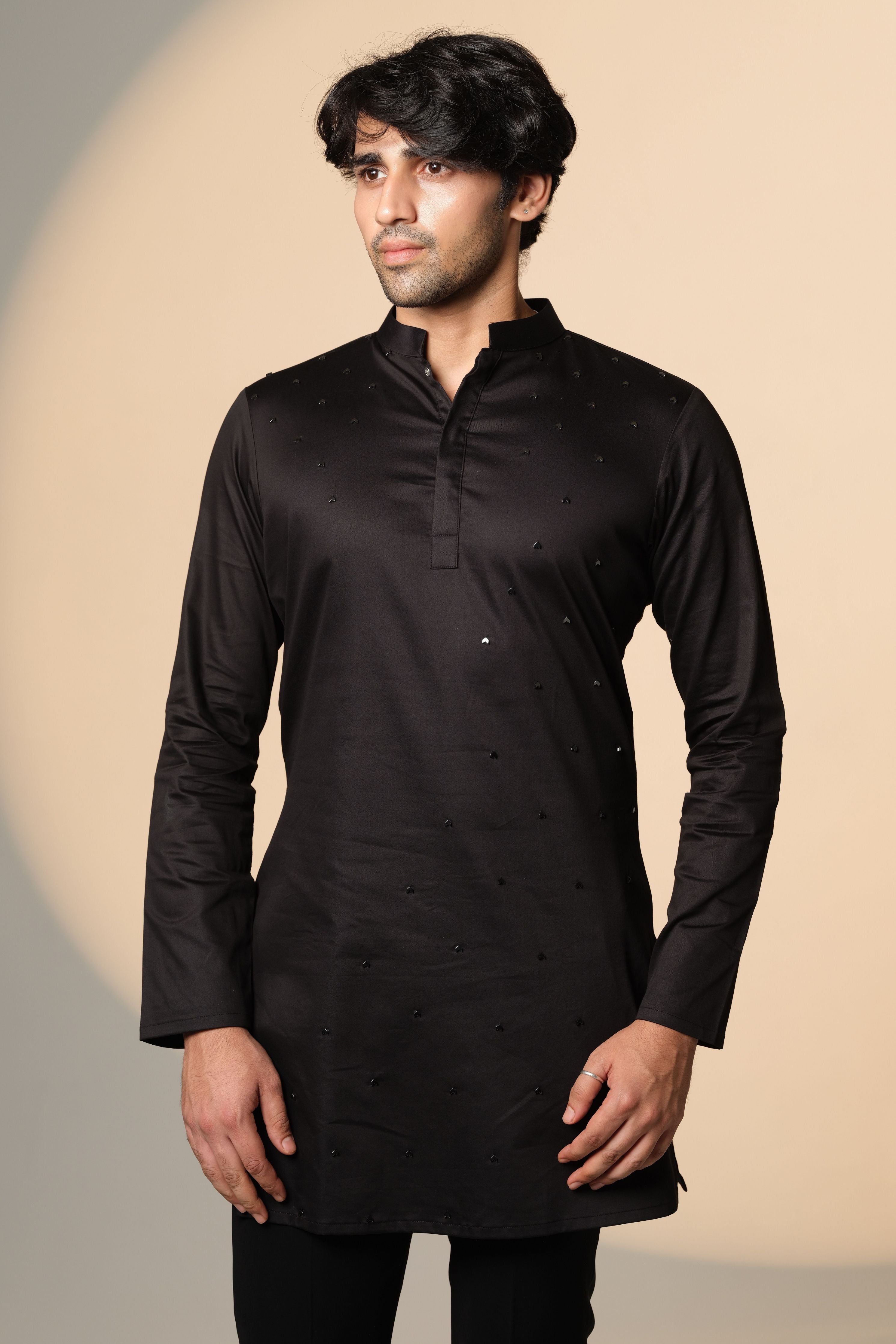 Kurta With Arrows Chita Work