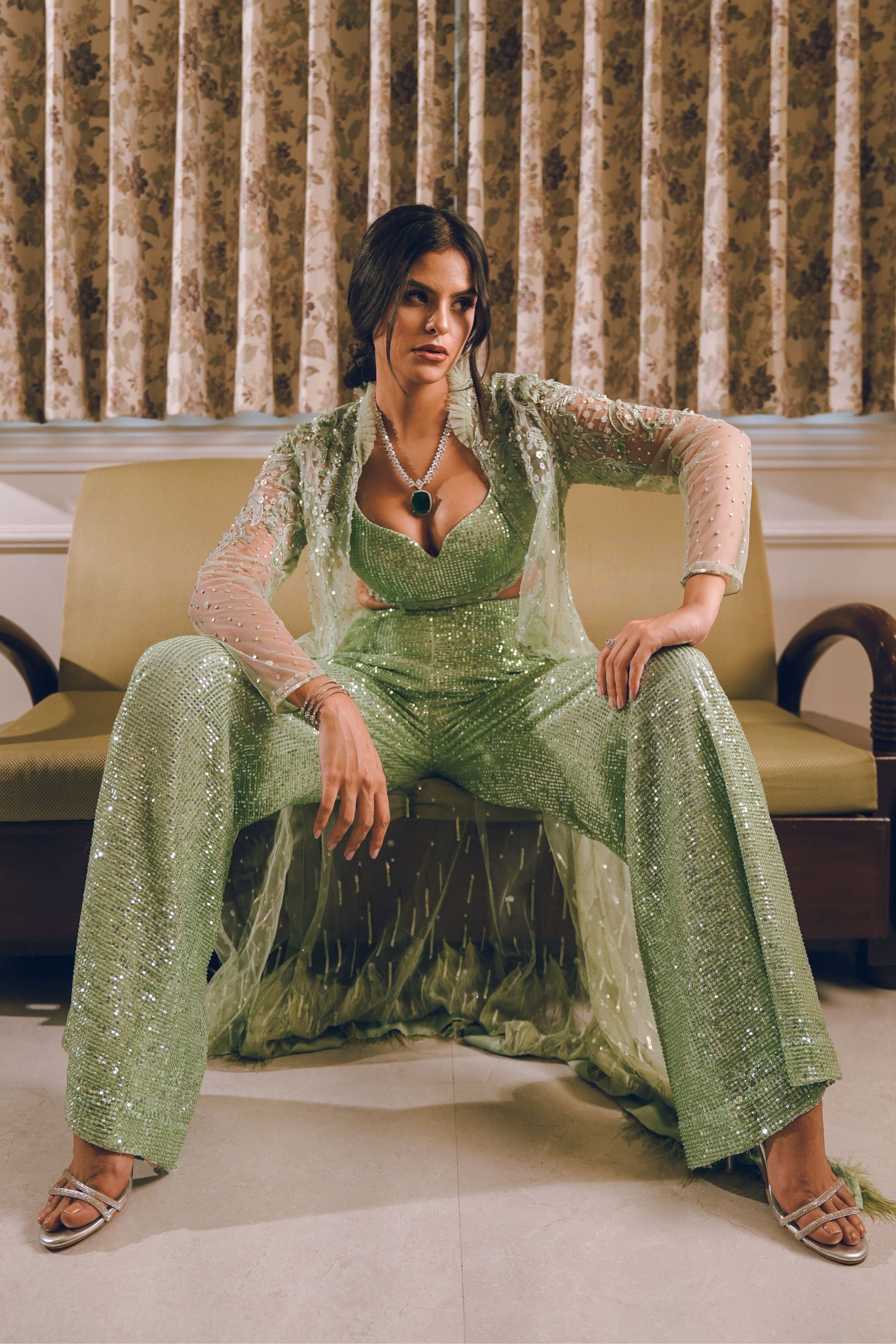 Soft power Shrug Set