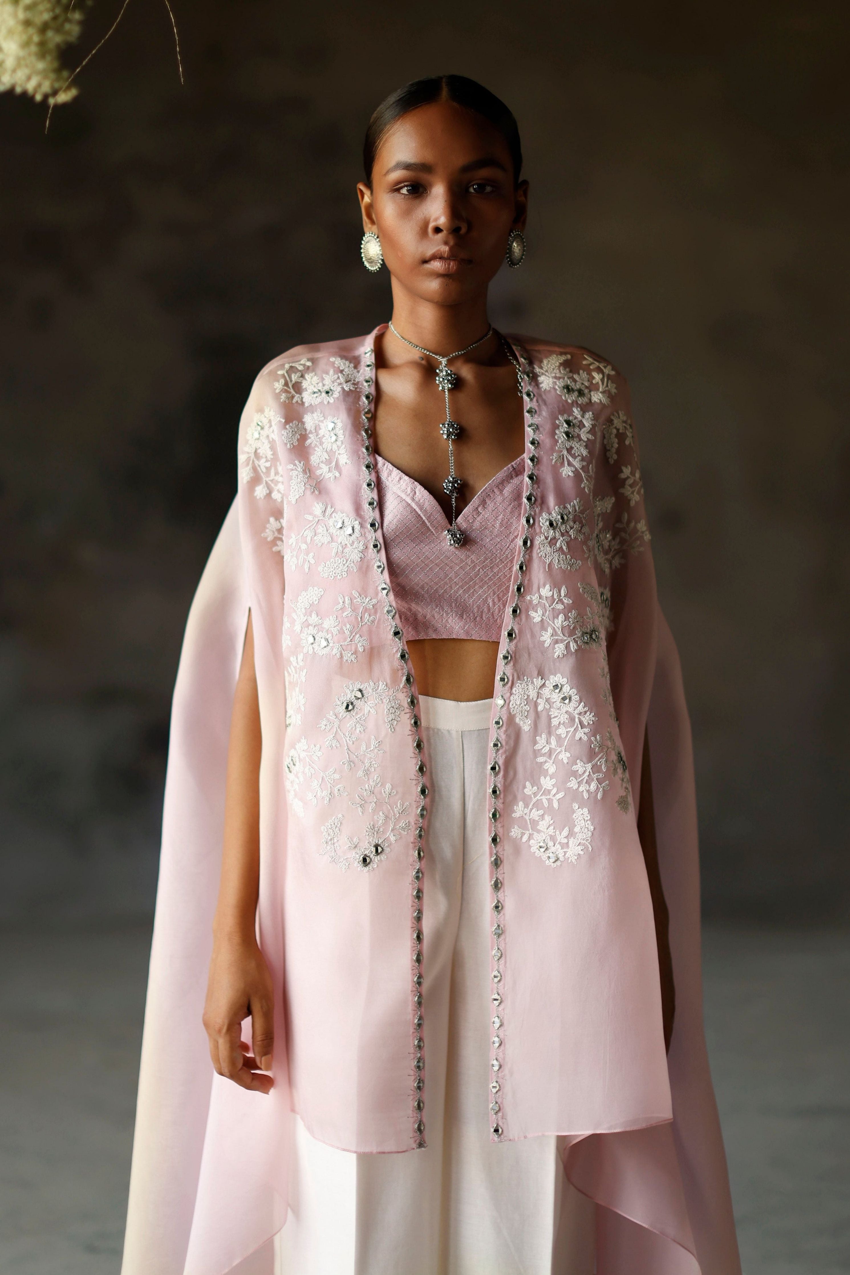 Jamuni Ruhee Cape Set