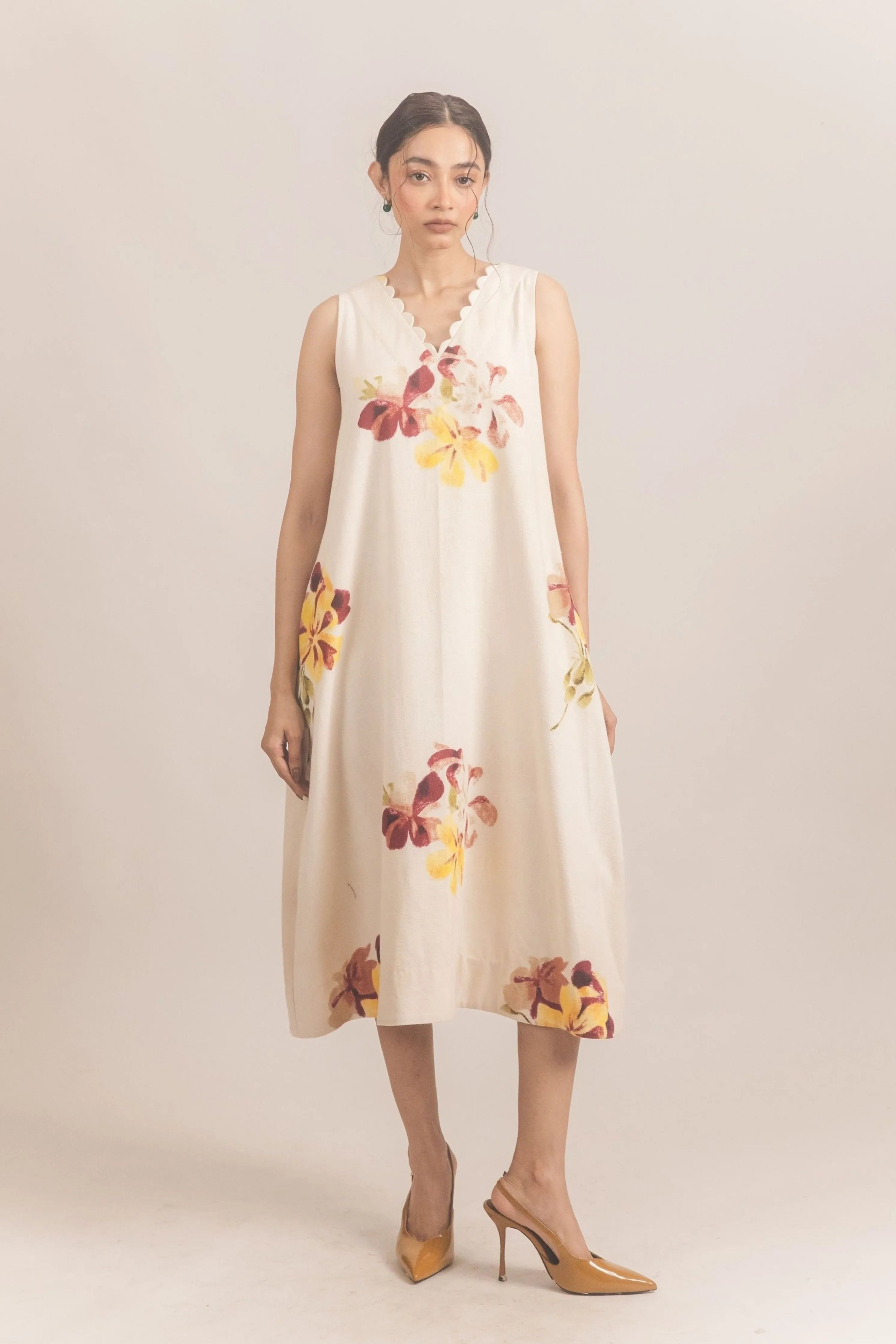 Scallop Dress White