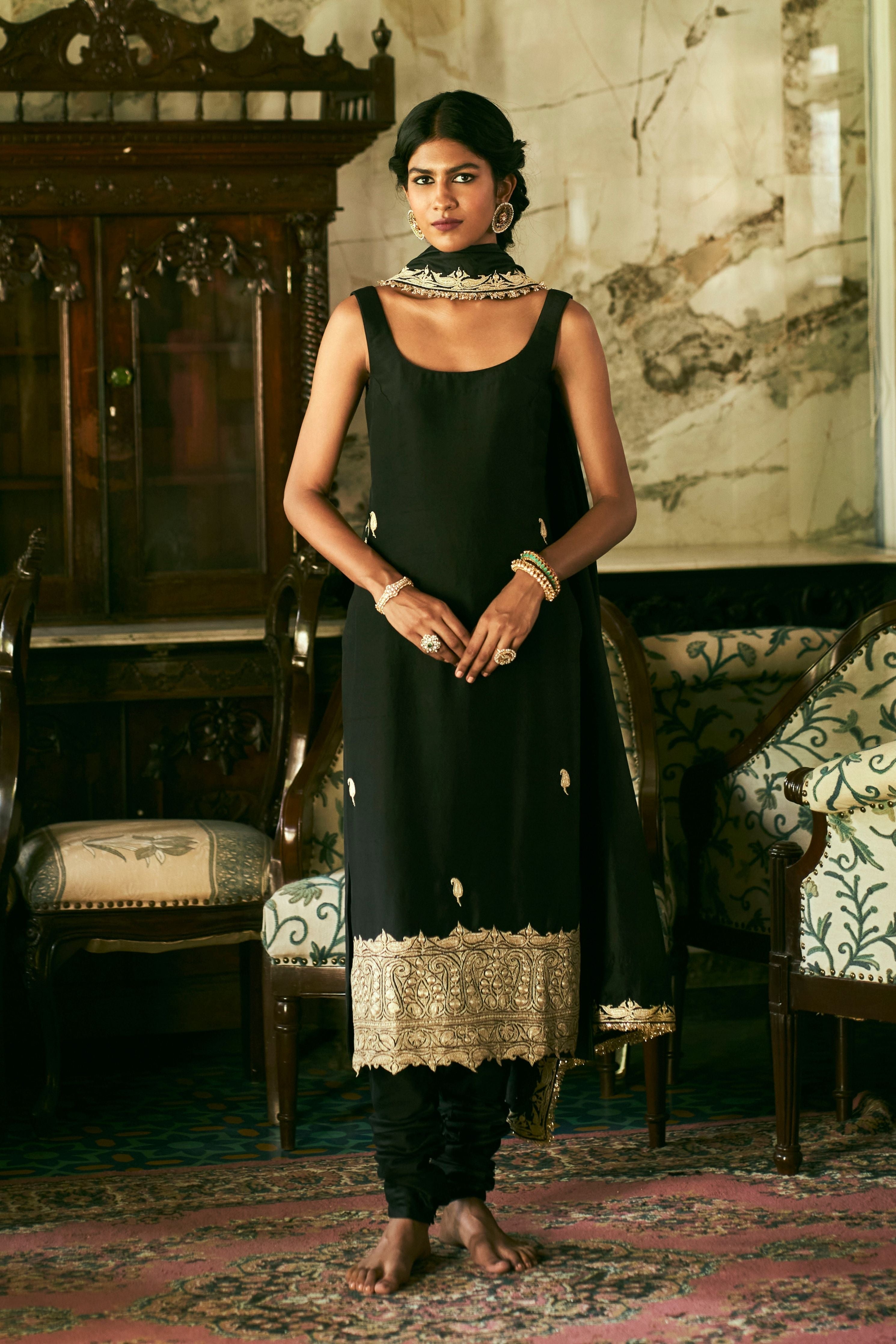 Karvi Black Kurta set