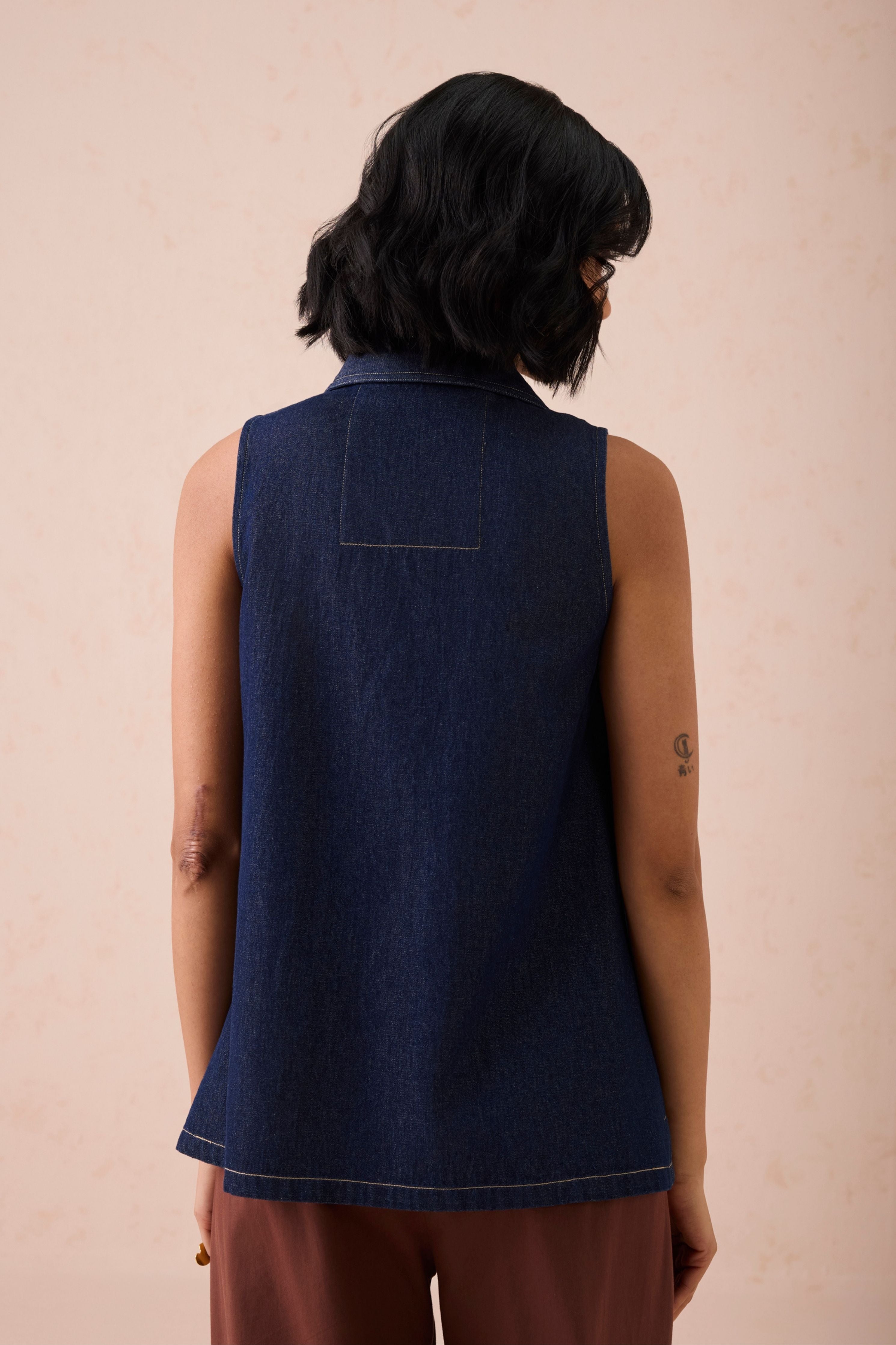 The Mountain Denim Sleevleess Shirt