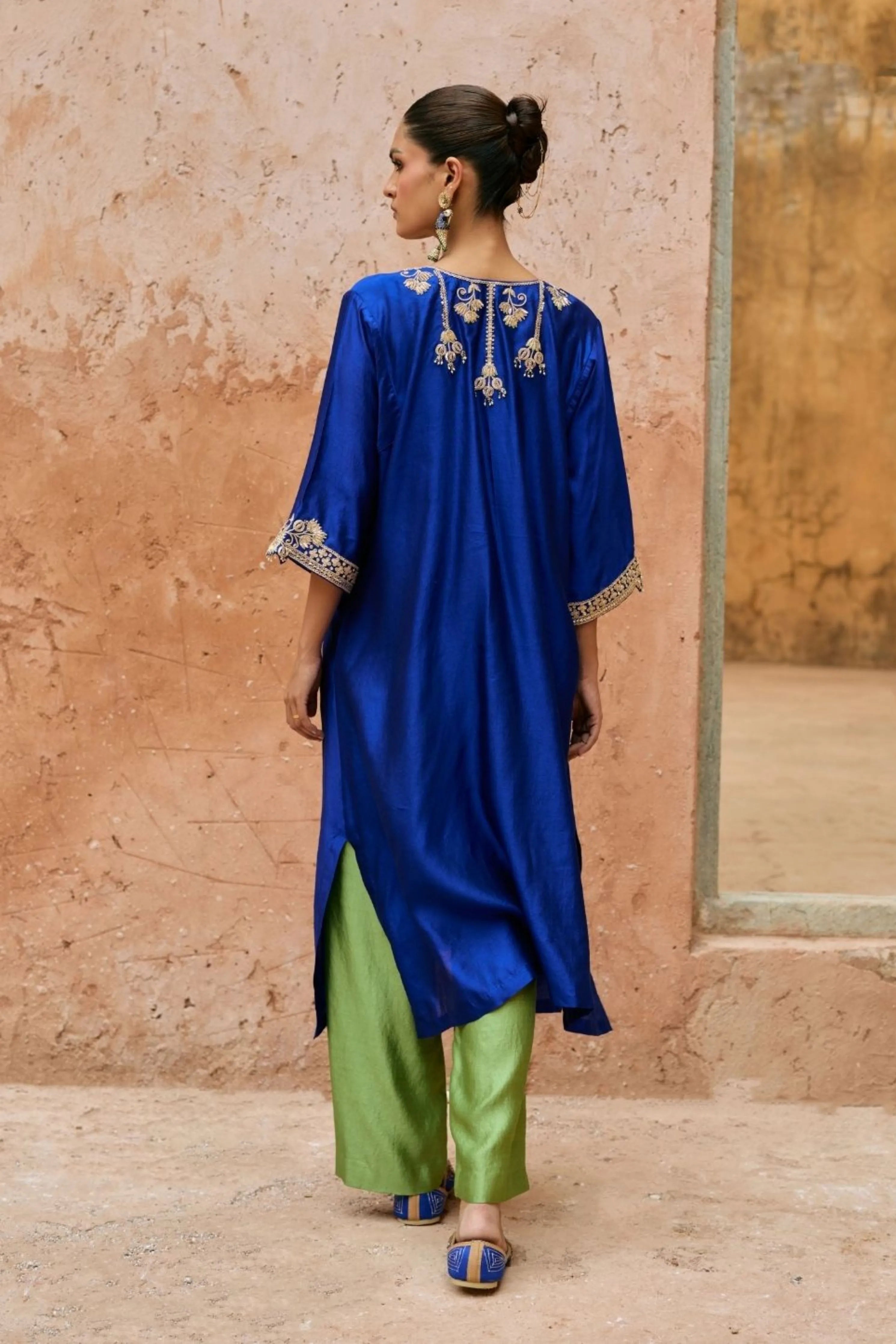 Neera Kaftan Set