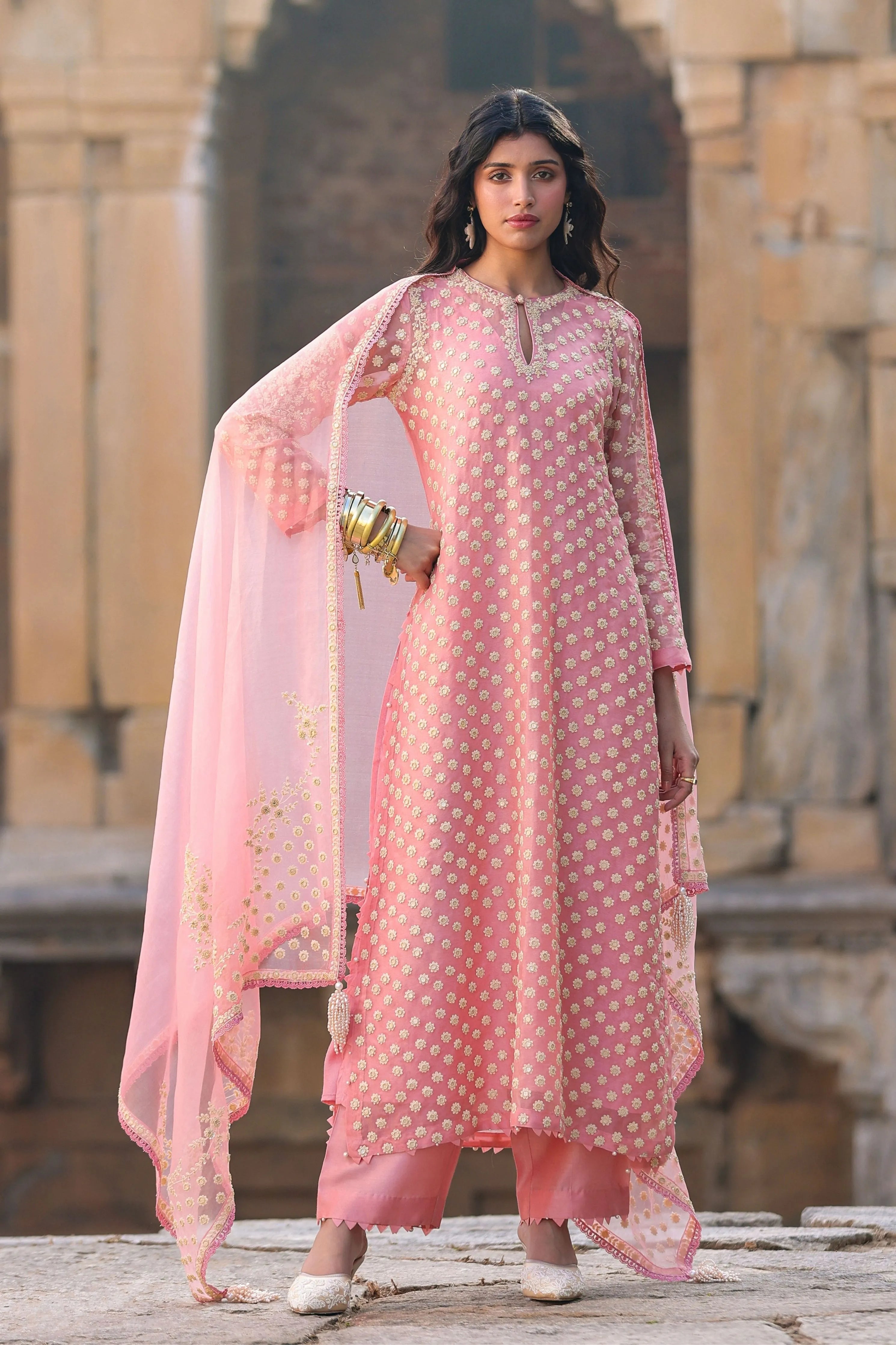 Vaayu Pink Buti Kurta Set