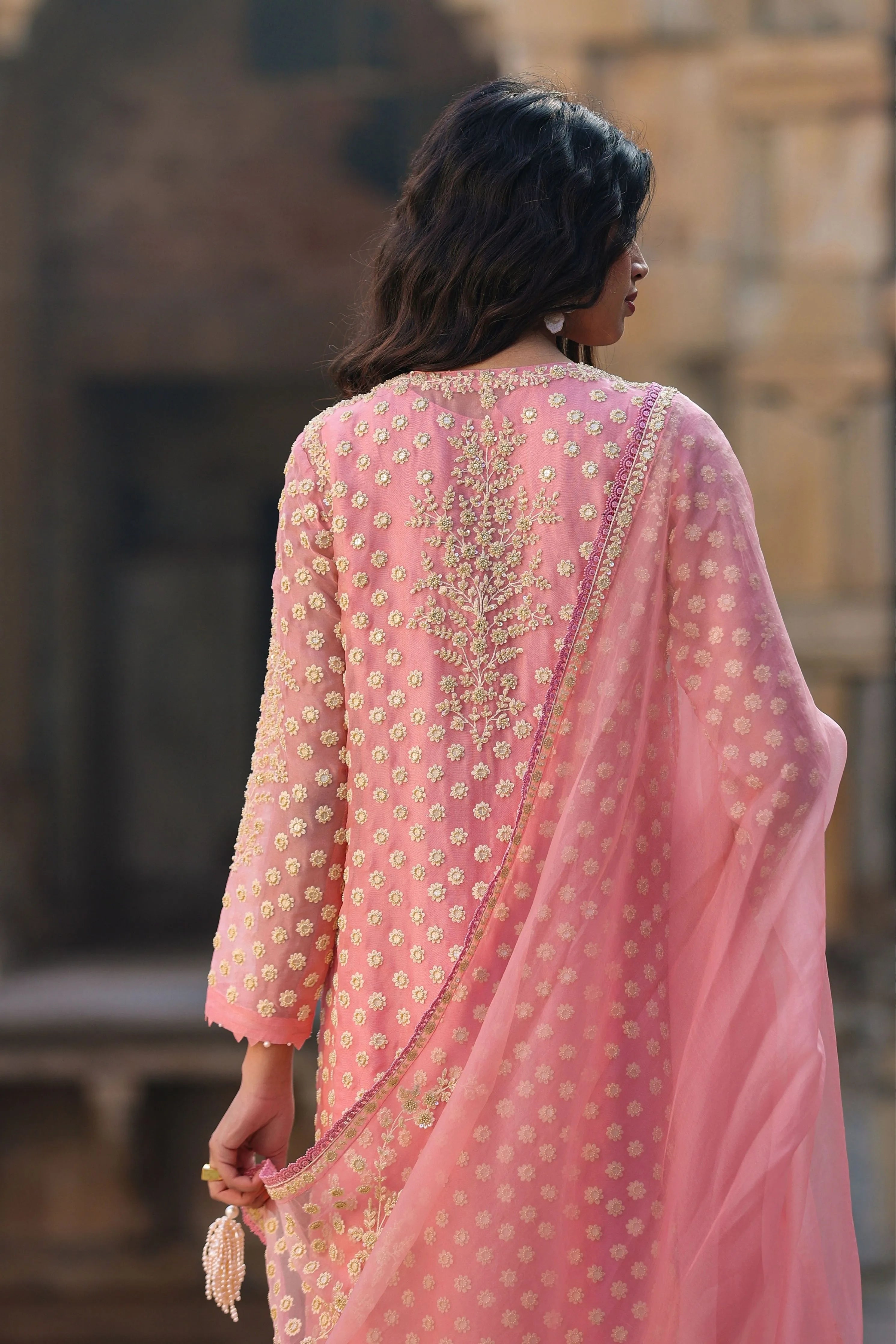 Vaayu Pink Buti Kurta Set