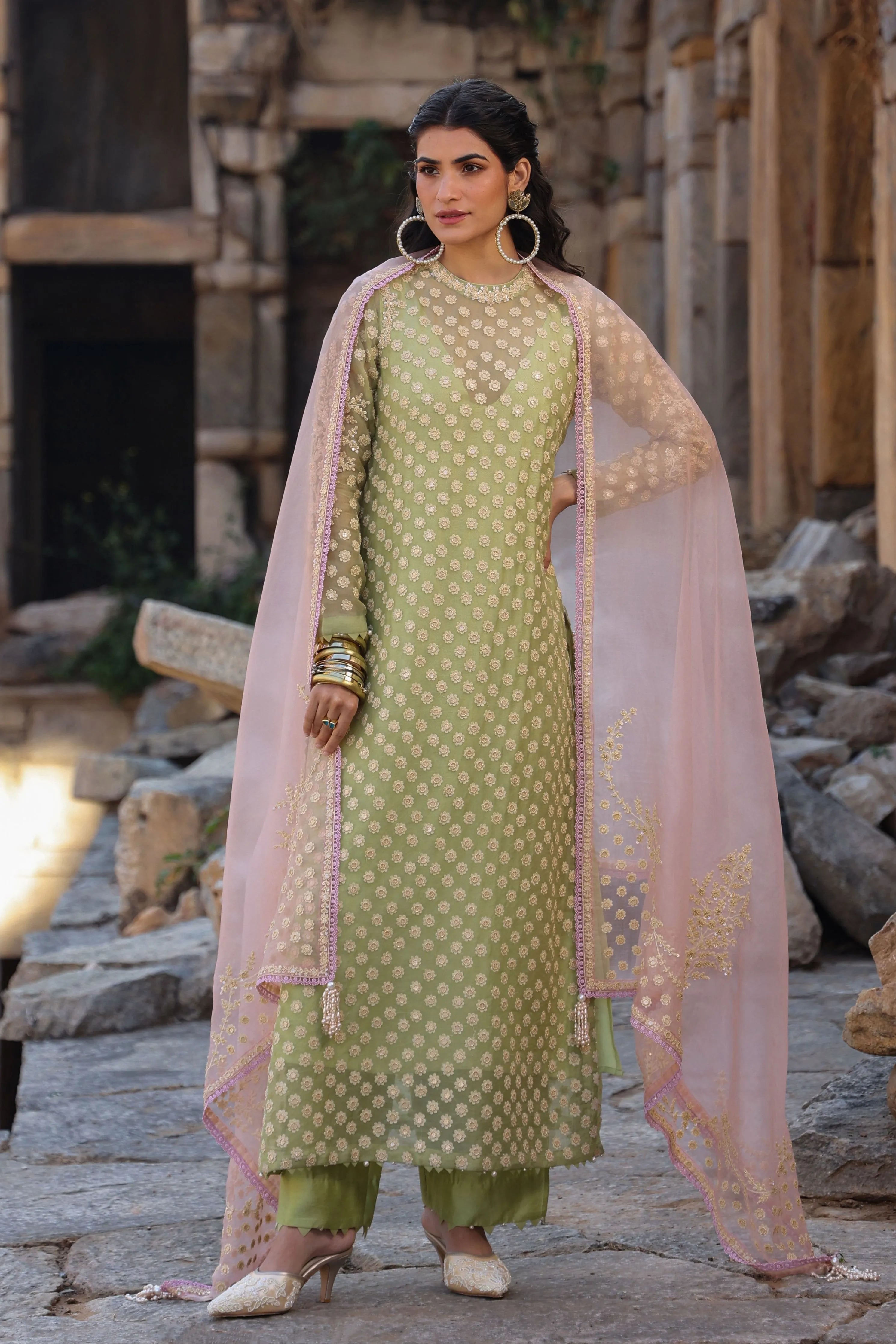 Vaayu Green Close Neck Kurta Set