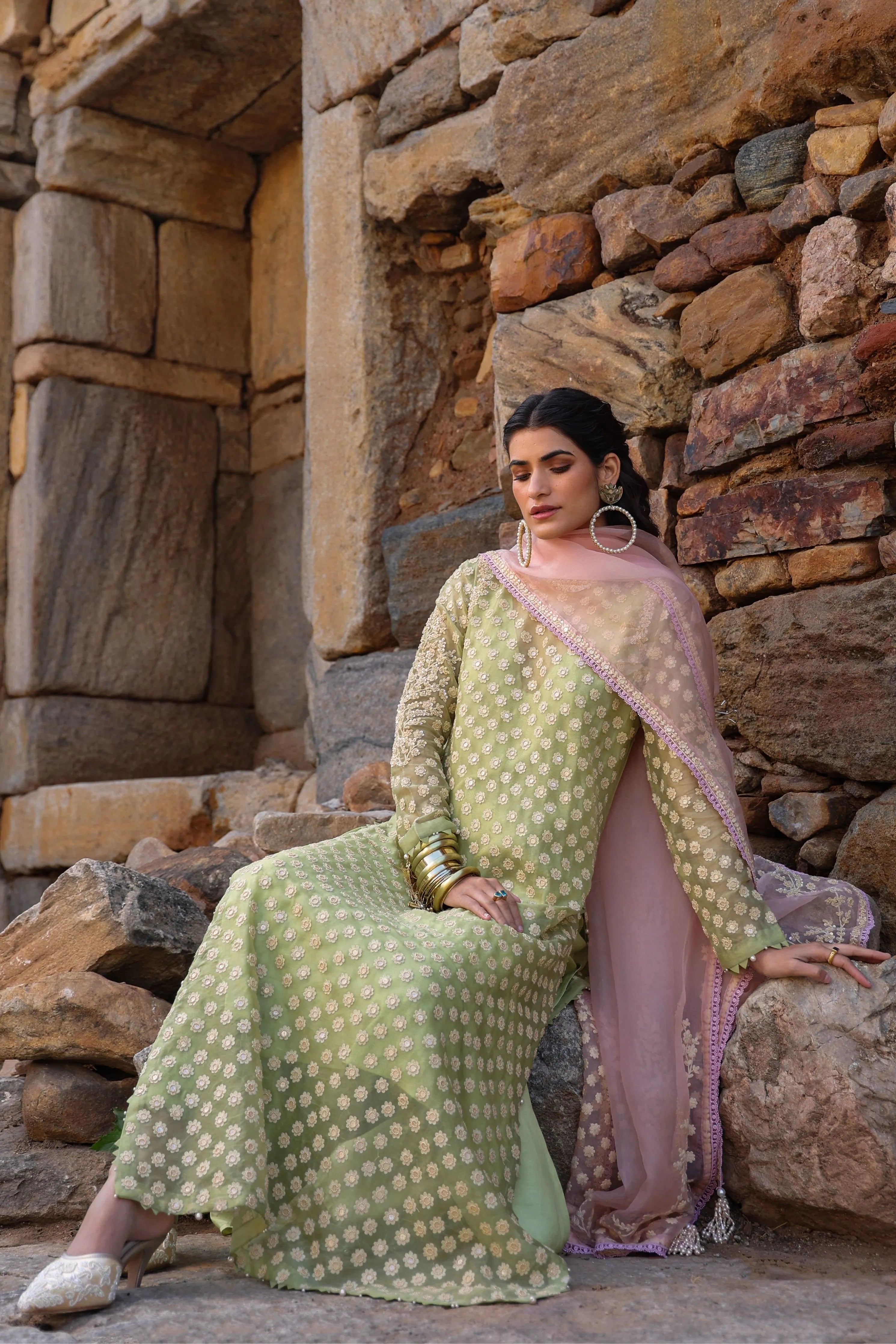 Vaayu Green Close Neck Kurta Set