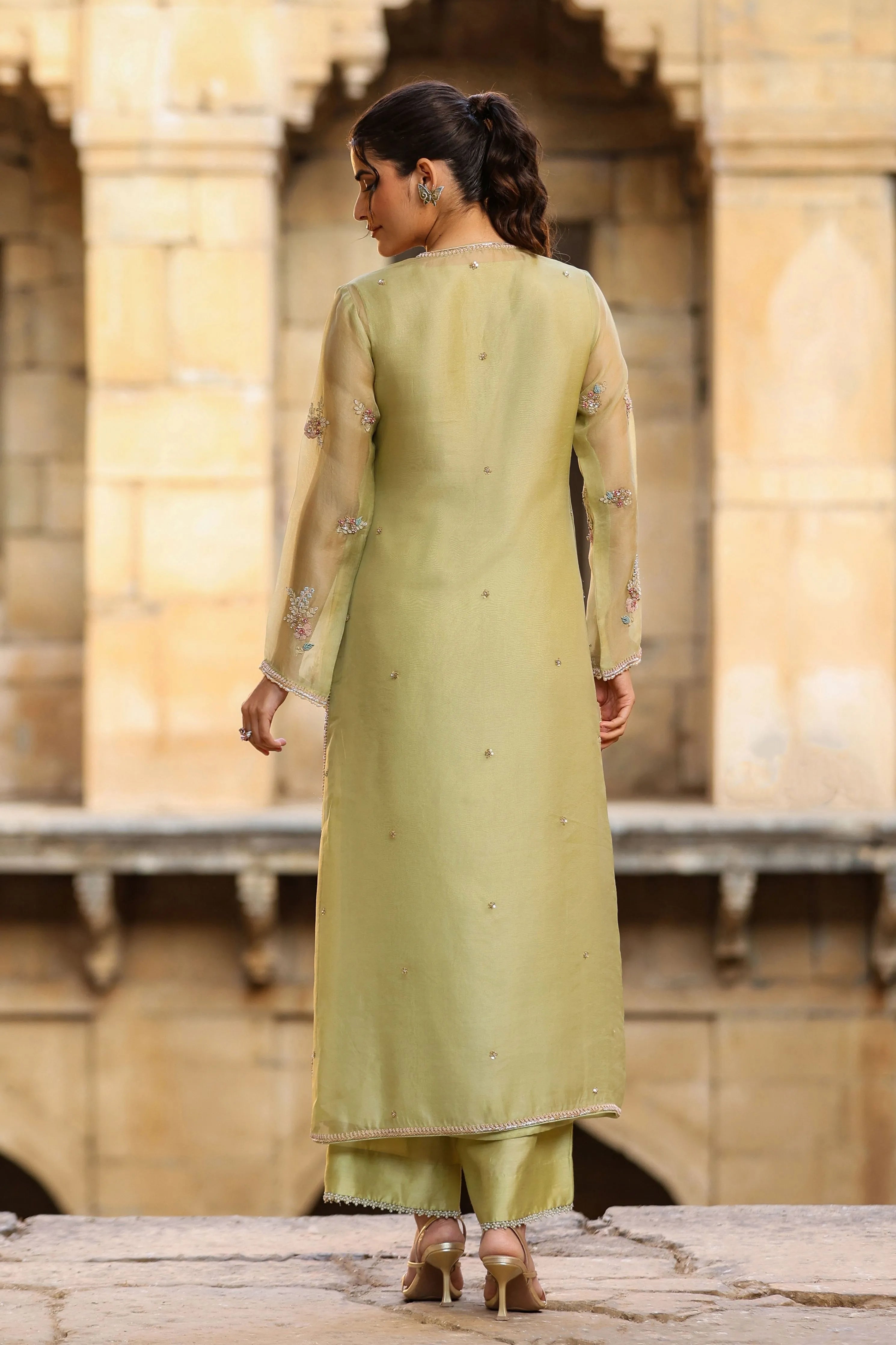 Vaayu Green Phool Kurta Set
