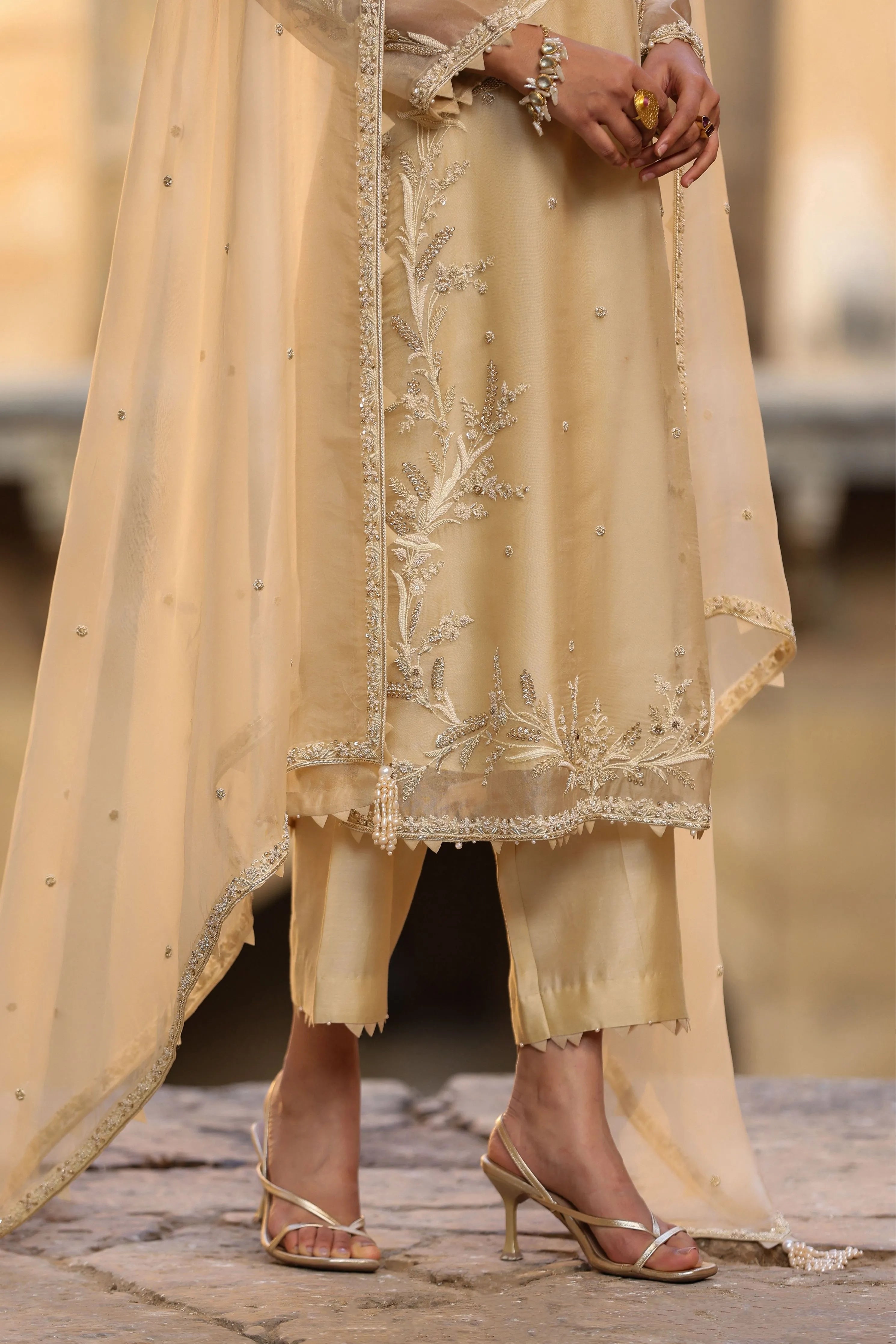 Vaayu Beige Phool Patti Kurta Set