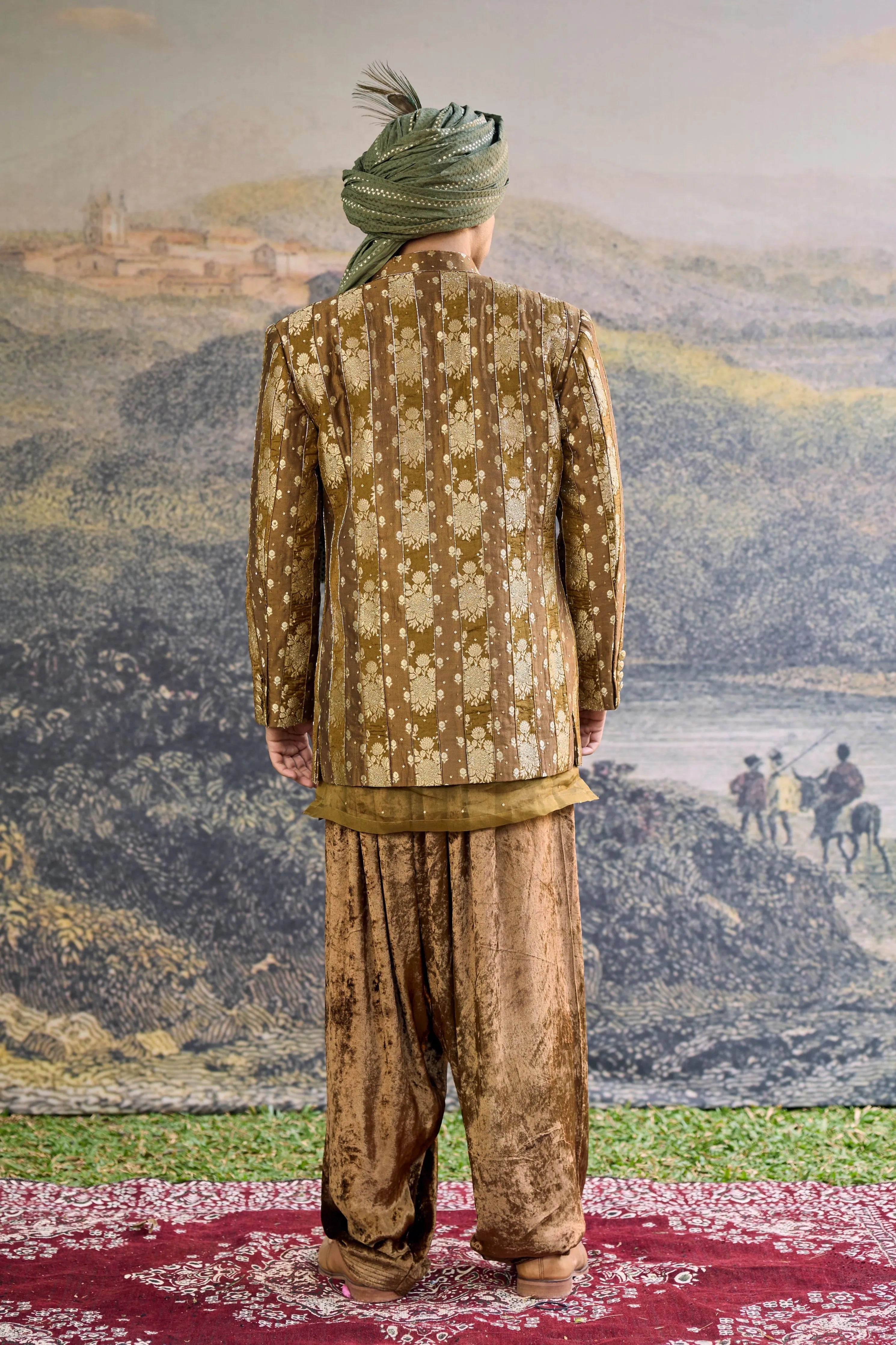Zarvika Brocade Bundi Set