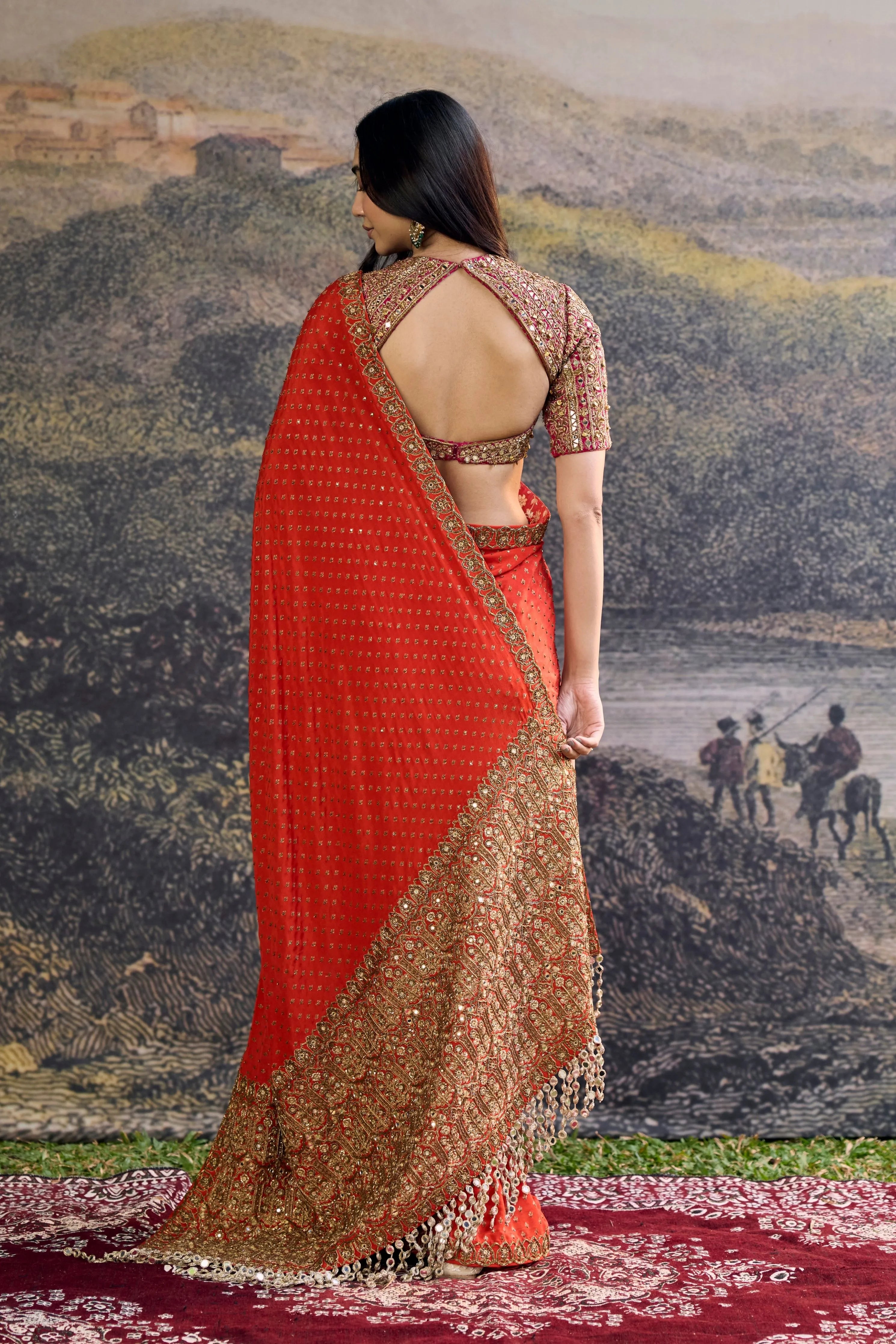 Surahi Rang Handloom Saree Set