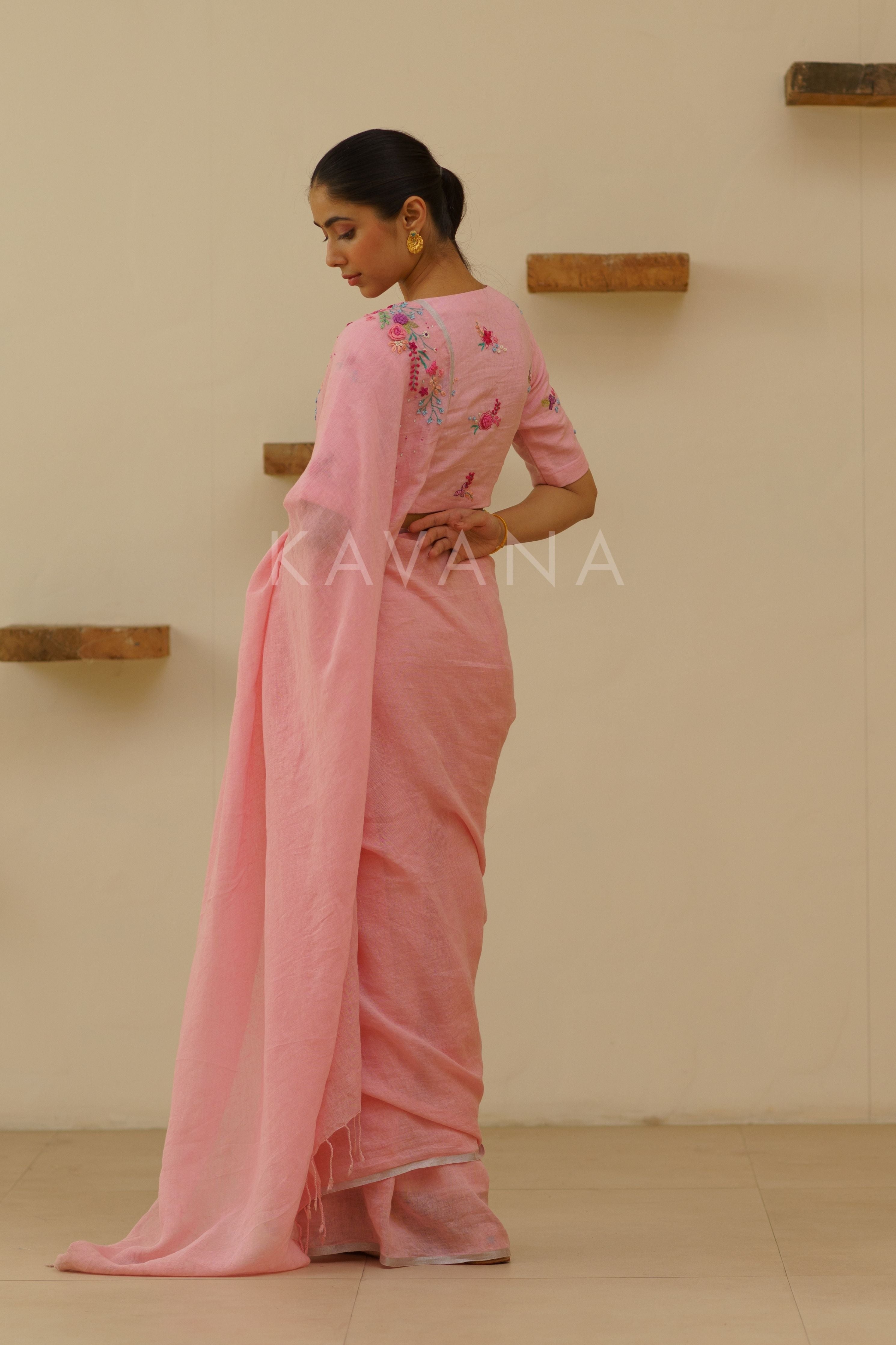 Vanya Linen Sari