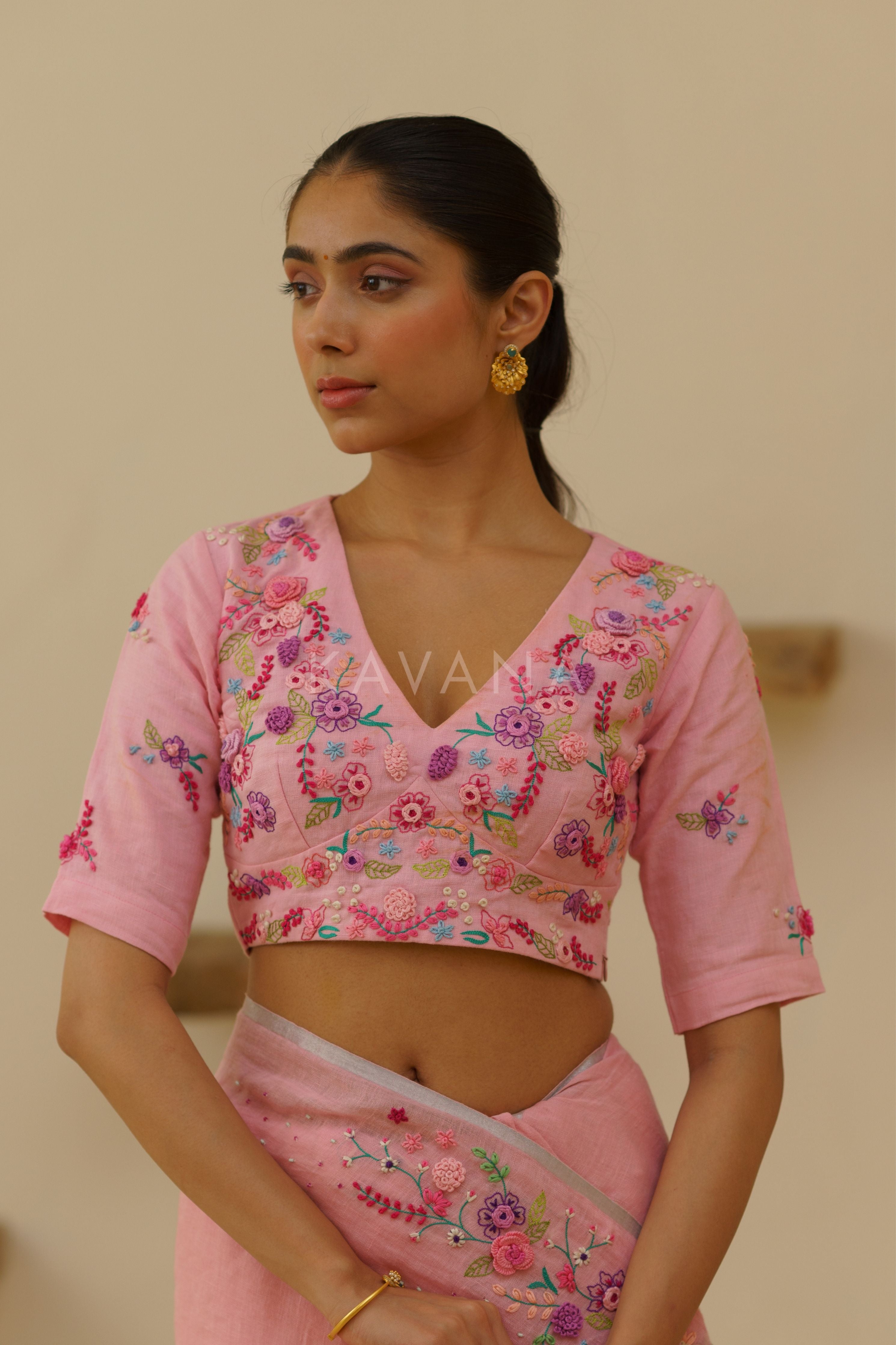 Vanya Linen Sari