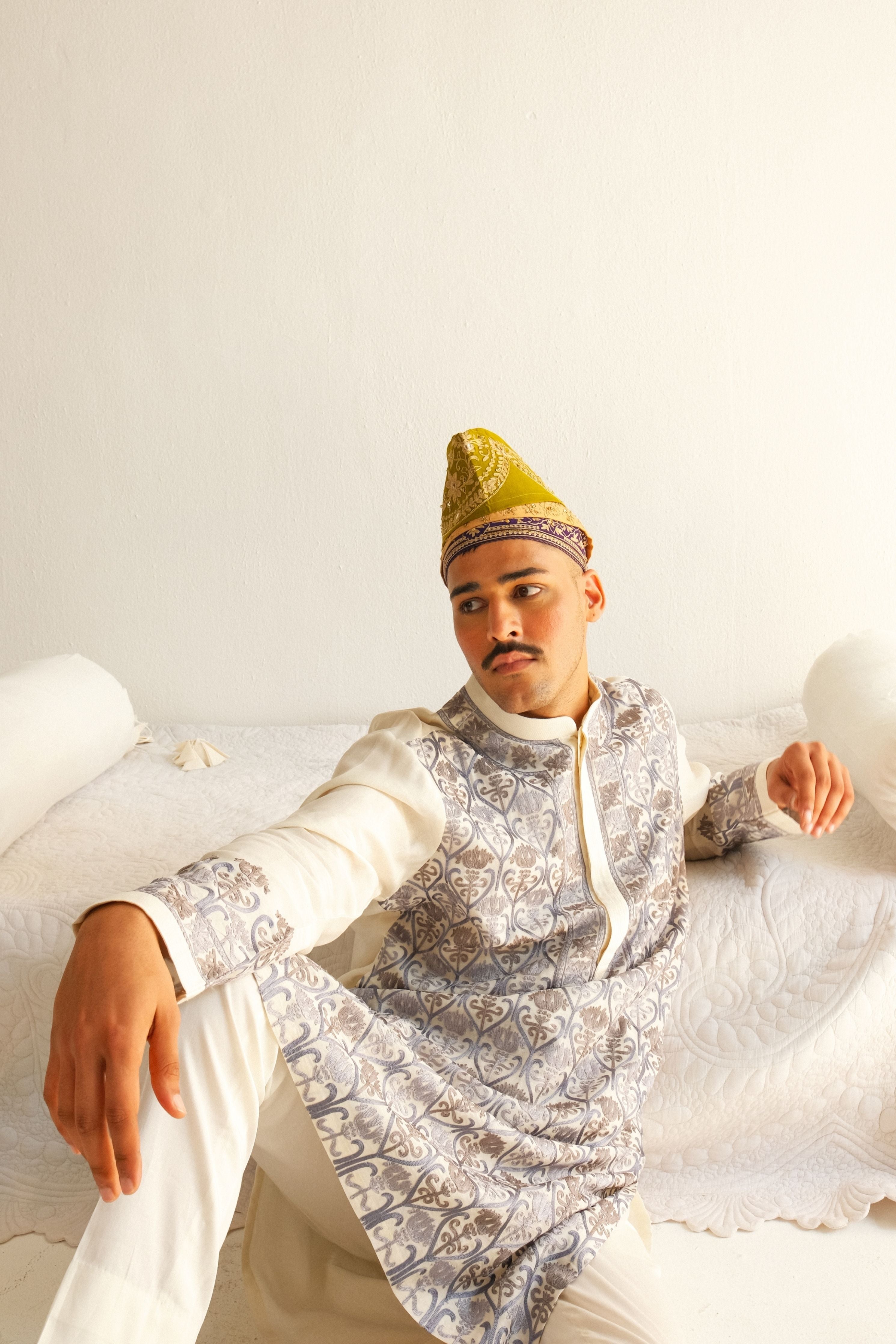 Ivory Tulip Tapestry Kurta Set