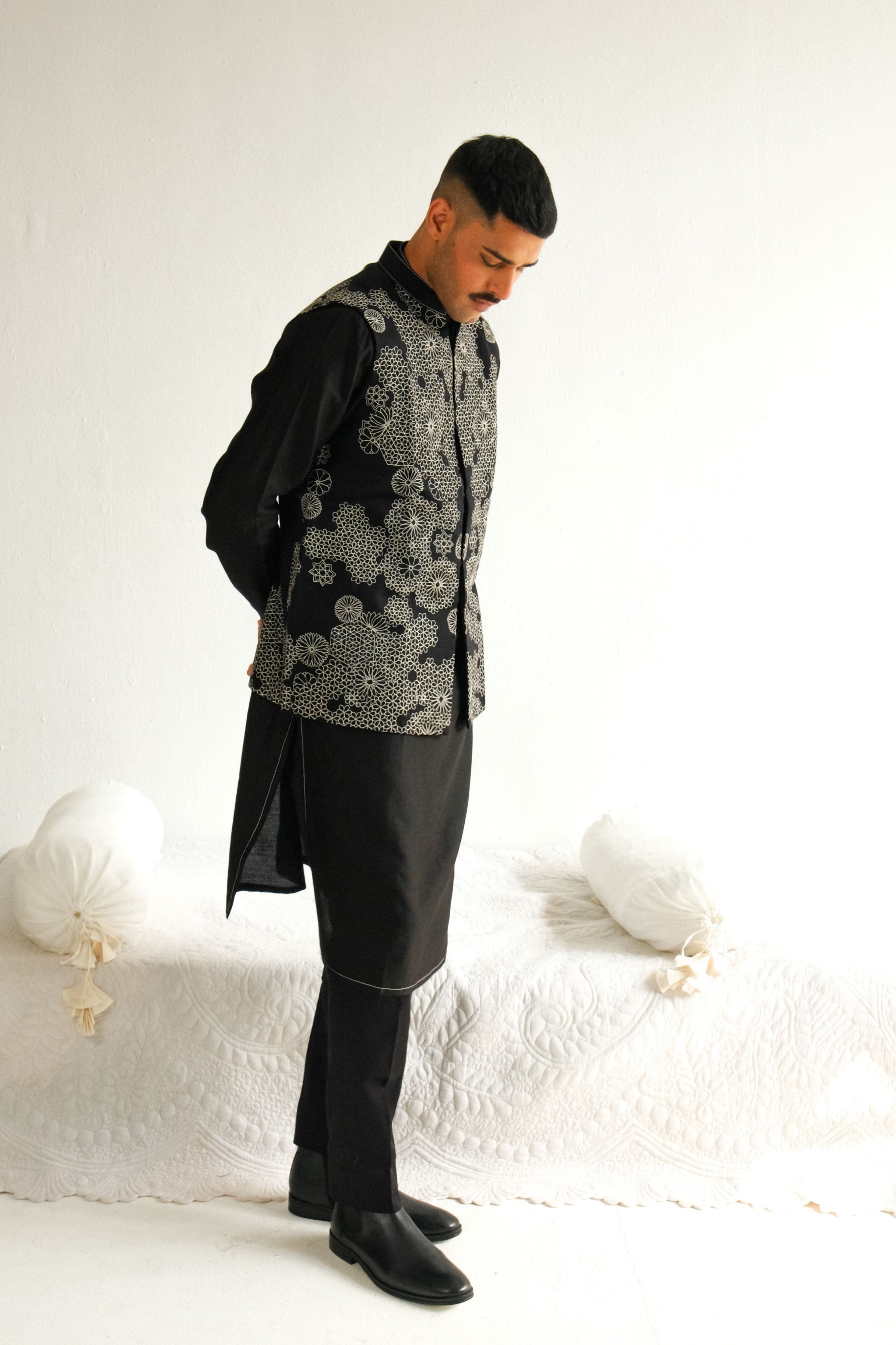 Kurta Set In Black